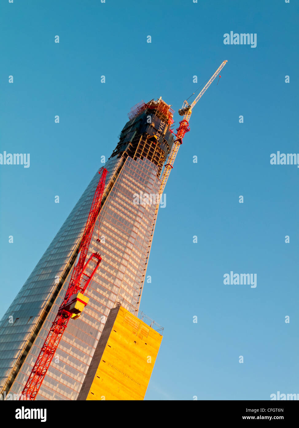 Shard London Bridge Tower en construction en septembre 2011 lorsque terminée, elle sera plus haut bâtiment de l'Union européenne à 310 m. Banque D'Images