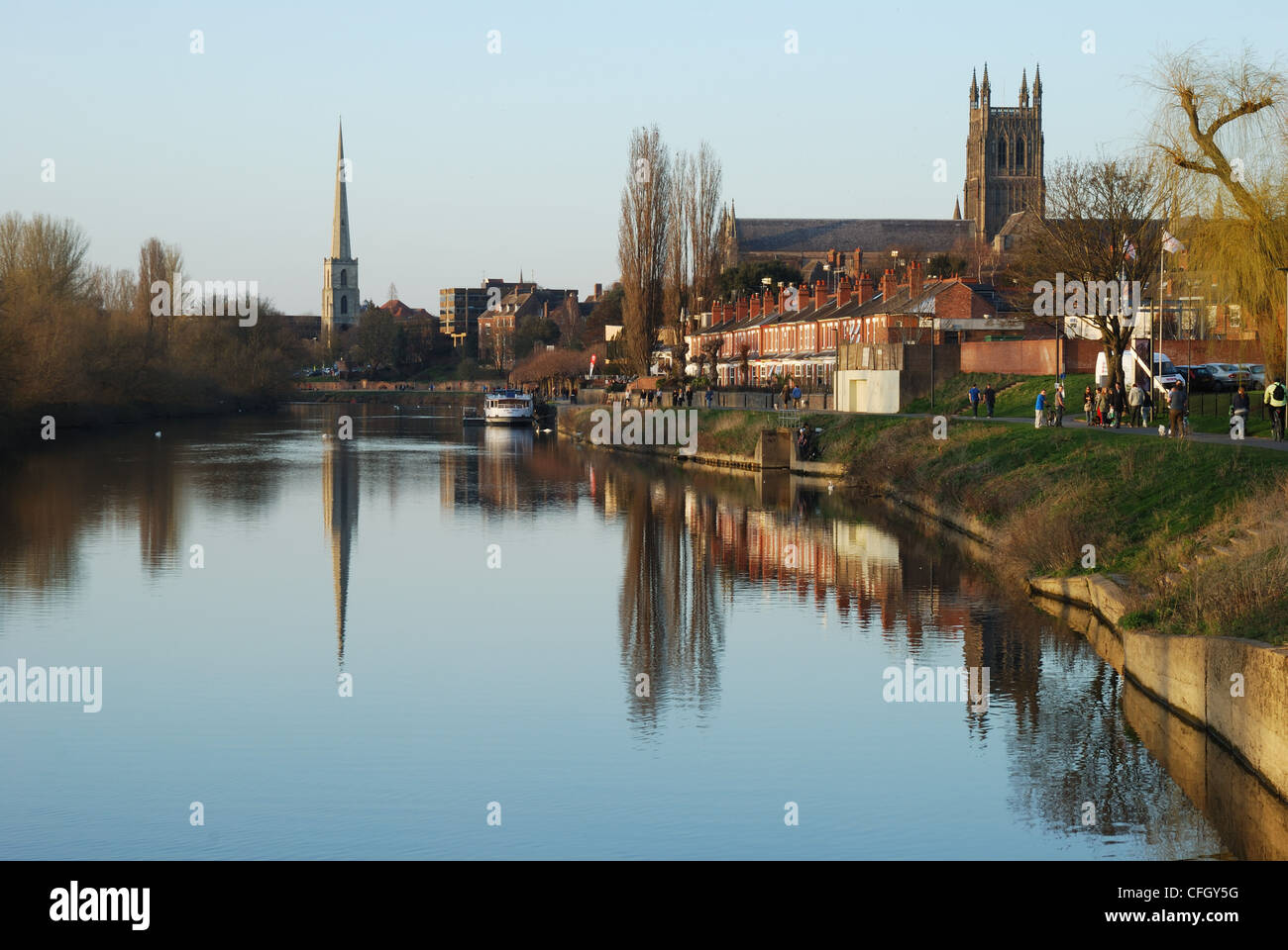Fleuve Severn et de la cathédrale de Worcester, Worcester, Royaume-Uni Banque D'Images Fleuve Severn et de la cathédrale de Worcester, Worcester, Royaume-Uni Banque D'Images