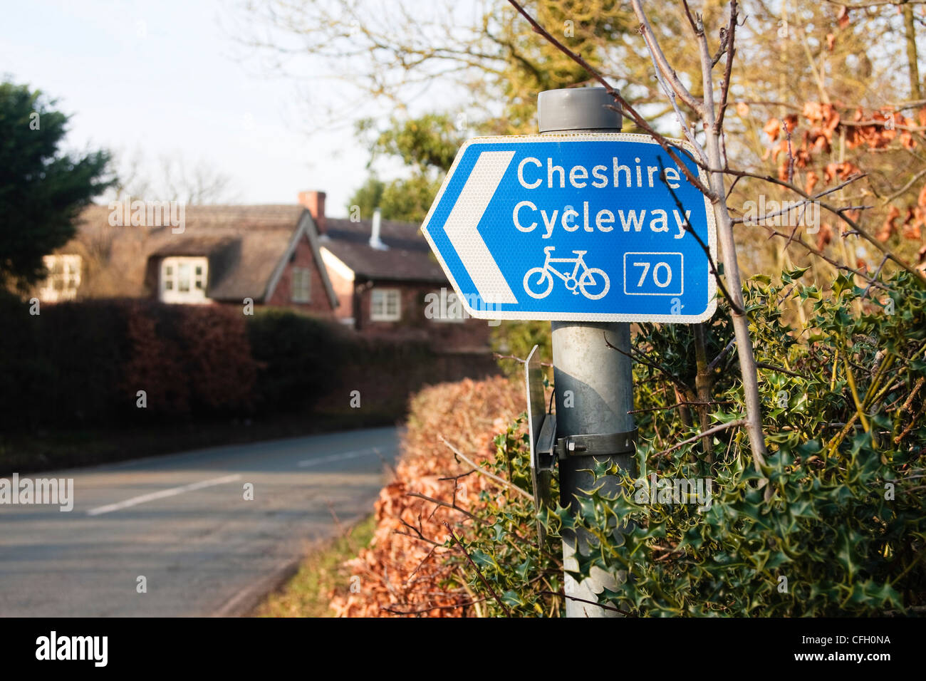 Une piste cyclable Cheshire signe directionnel Banque D'Images