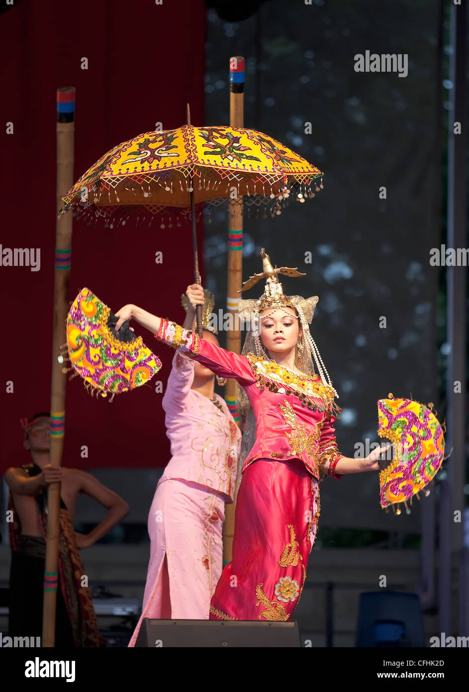 Danseurs philippins au Folklorama, Winnipeg, Manitoba, Canada. Banque D'Images