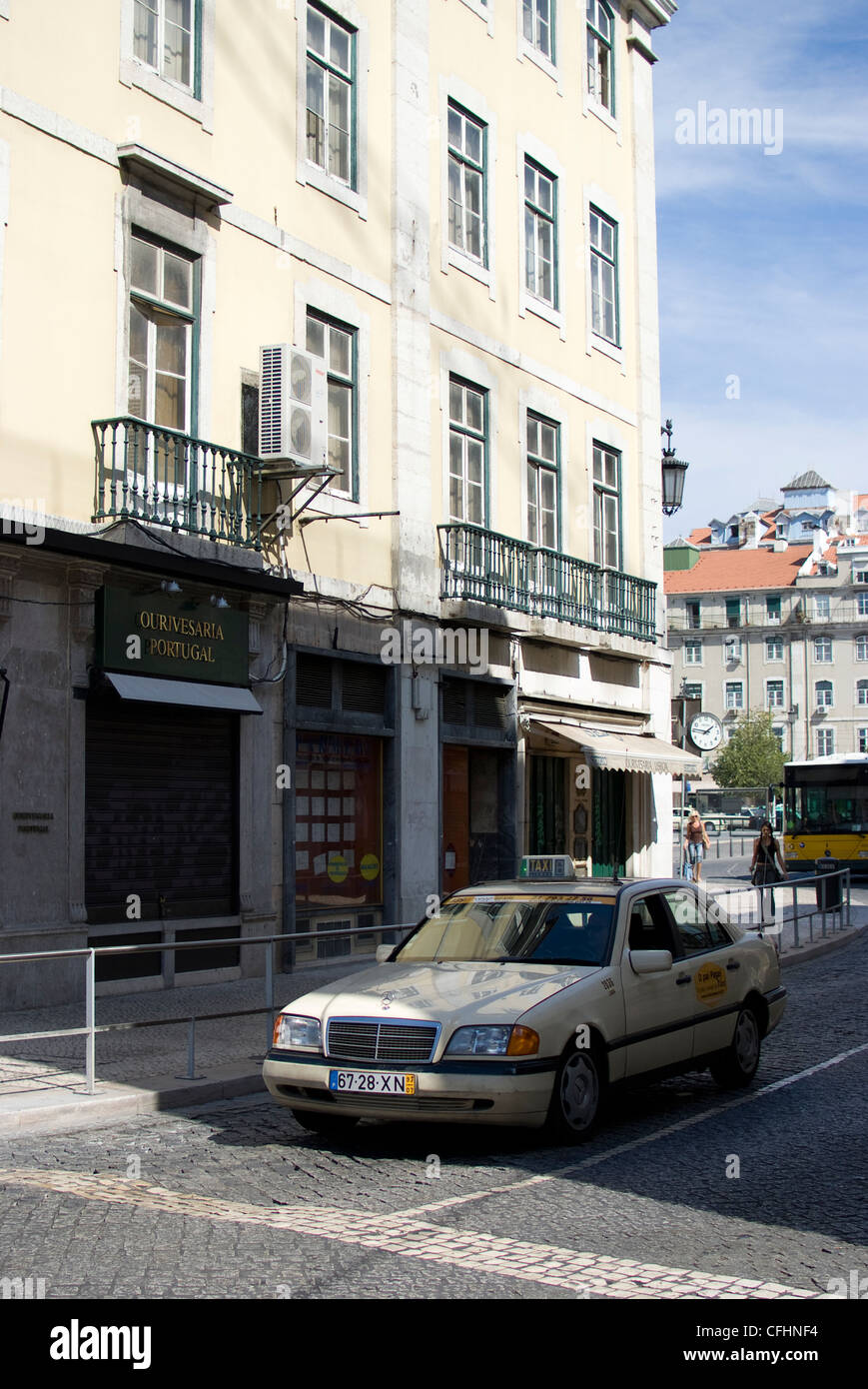 Taxi de Lisbonne, près de la place Rossio, Lisbonne, Portugal Banque D'Images