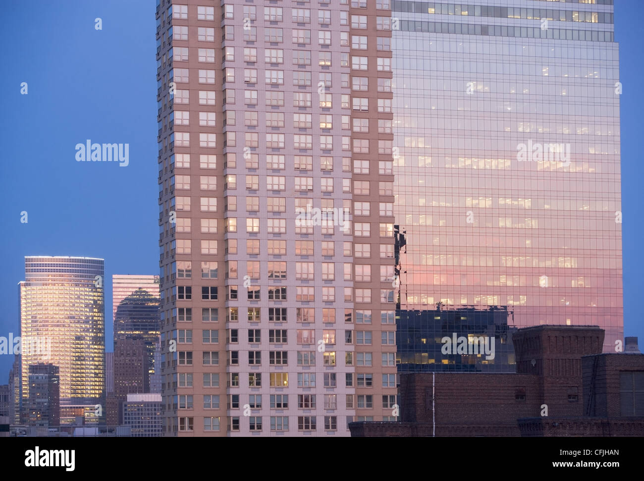 Lumière du soir sur les gratte-ciel, New York City, USA Banque D'Images