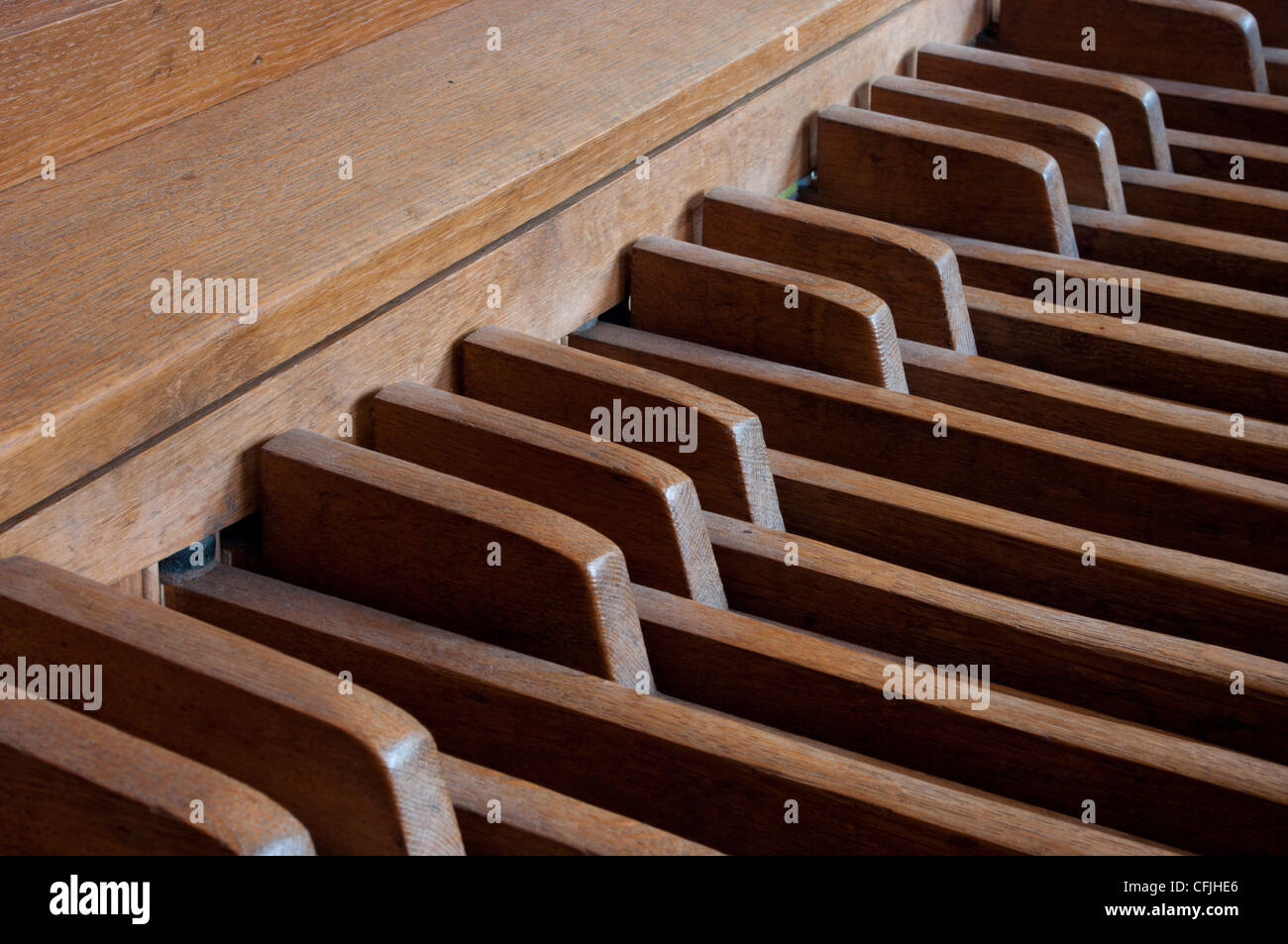 Les pédales en bois d'un orgue d'église Banque D'Images