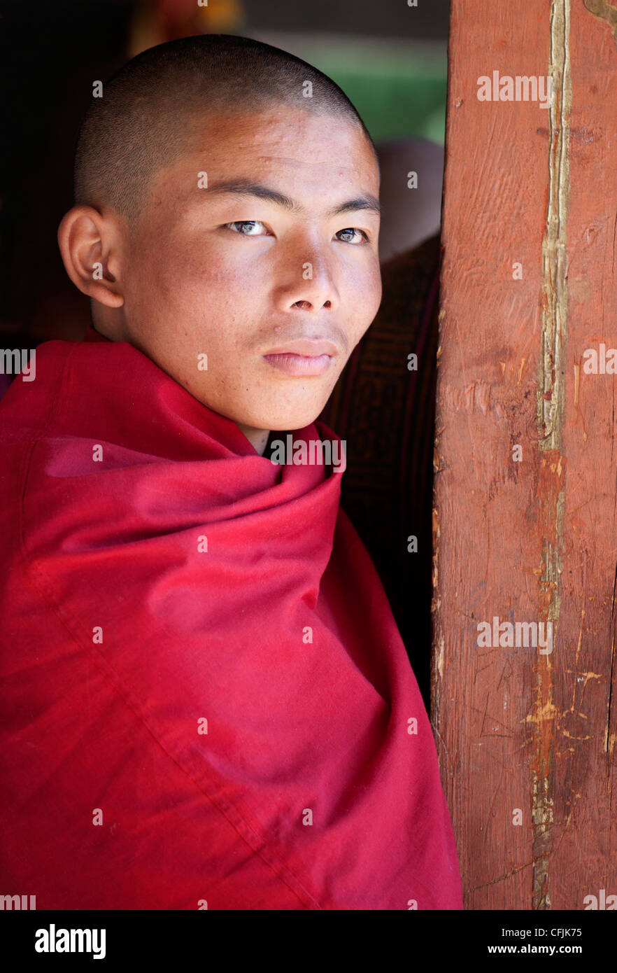 Portrait de moine bouddhiste à l'Tamshing Phala Choepa Tsechu, près de Jakar, Bumthang, Bhoutan, Asie Banque D'Images