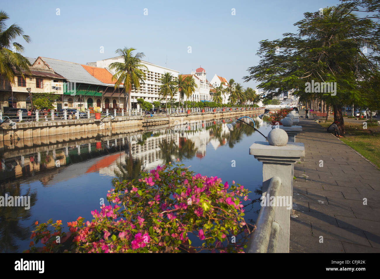 Bâtiments coloniaux le long du canal de Kali Besar, Kota, Jakarta, Java, Indonésie, Asie du Sud, Asie Banque D'Images