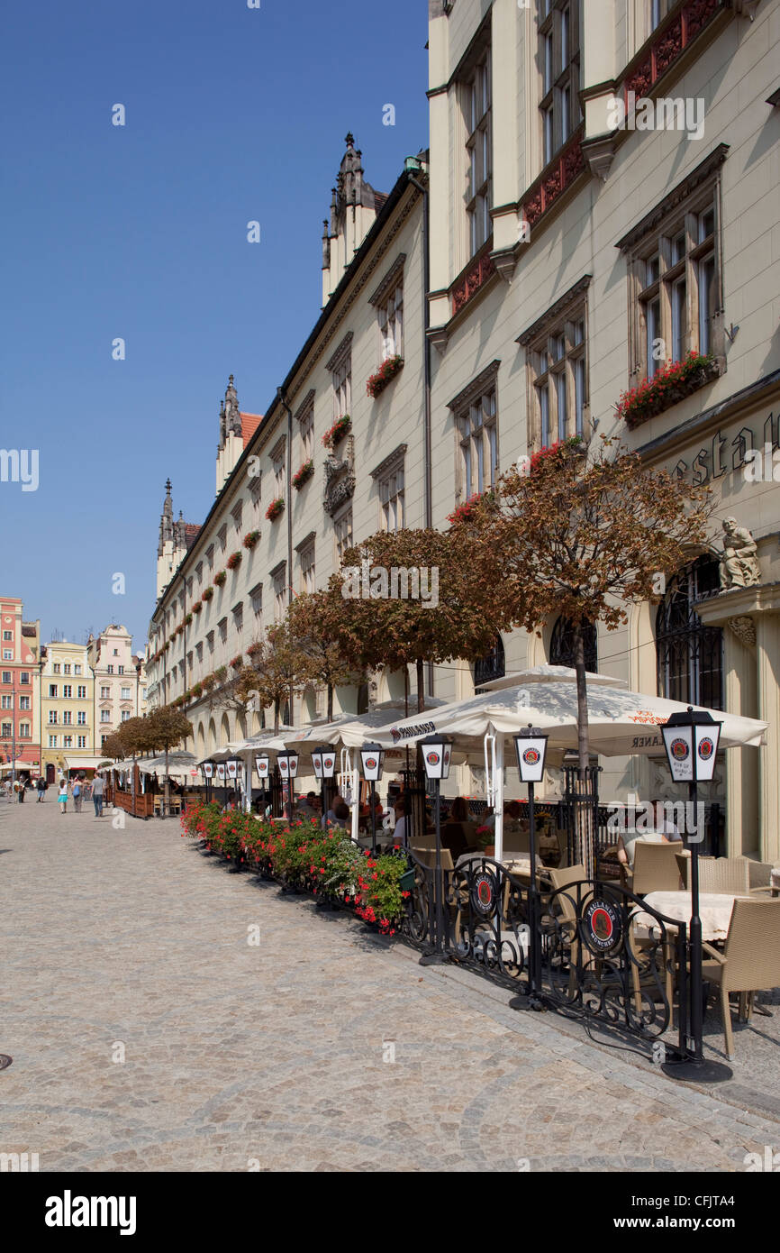 Place du marché et café, Vieille Ville, Wroclaw, Silésie, Pologne, Europe Banque D'Images