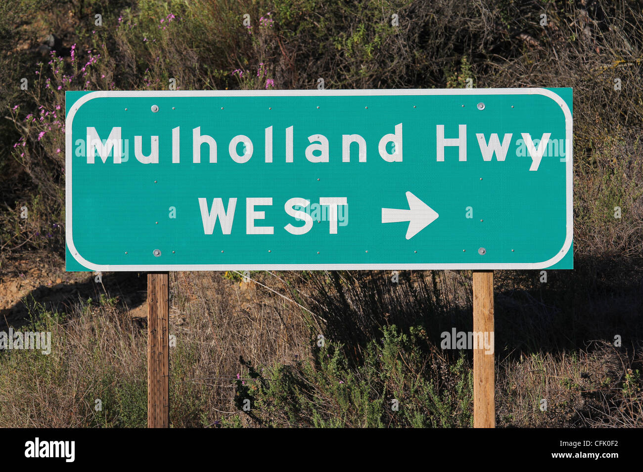 Mulholland Highway sign, près de Los Angeles en Californie. Banque D'Images