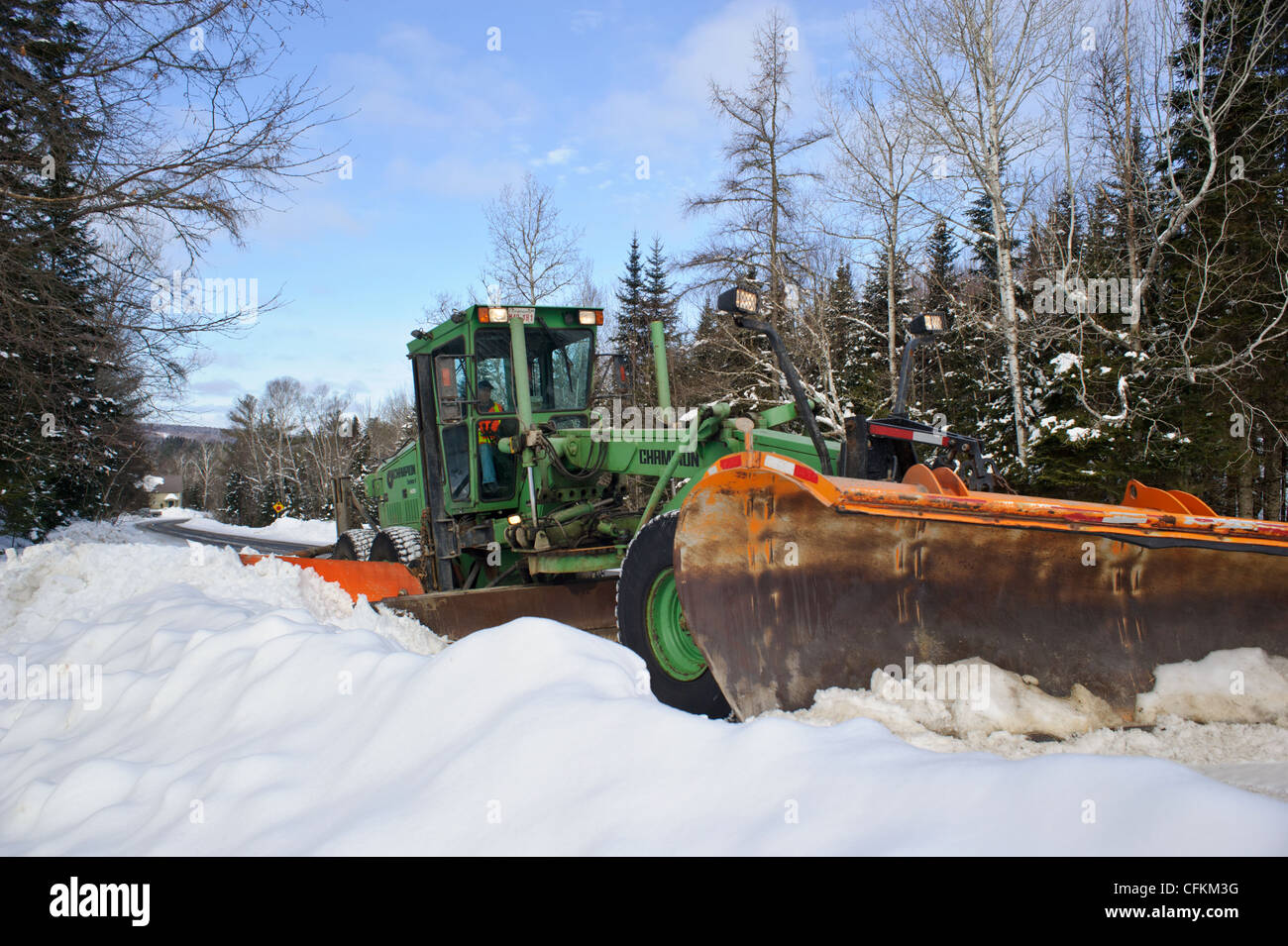 L'enlèvement de la neige sur la route au Nouveau-Brunswick Banque D'Images