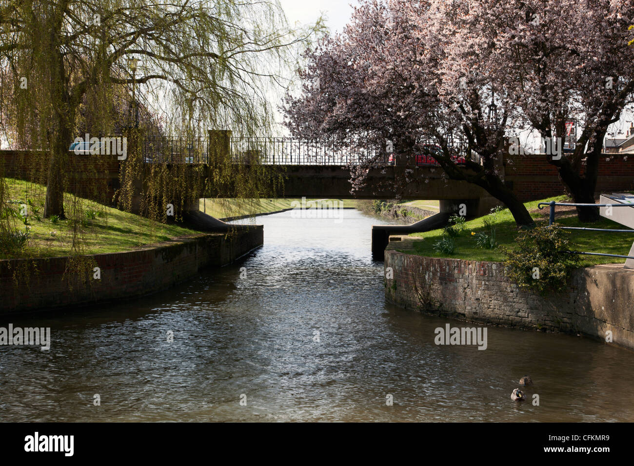 Canal Militaire Royal du pont de la vieille ville Hythe Kent Banque D'Images