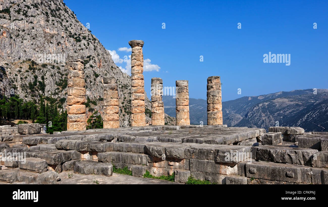 Delphes temple apollon Banque de photographies et d’images à haute