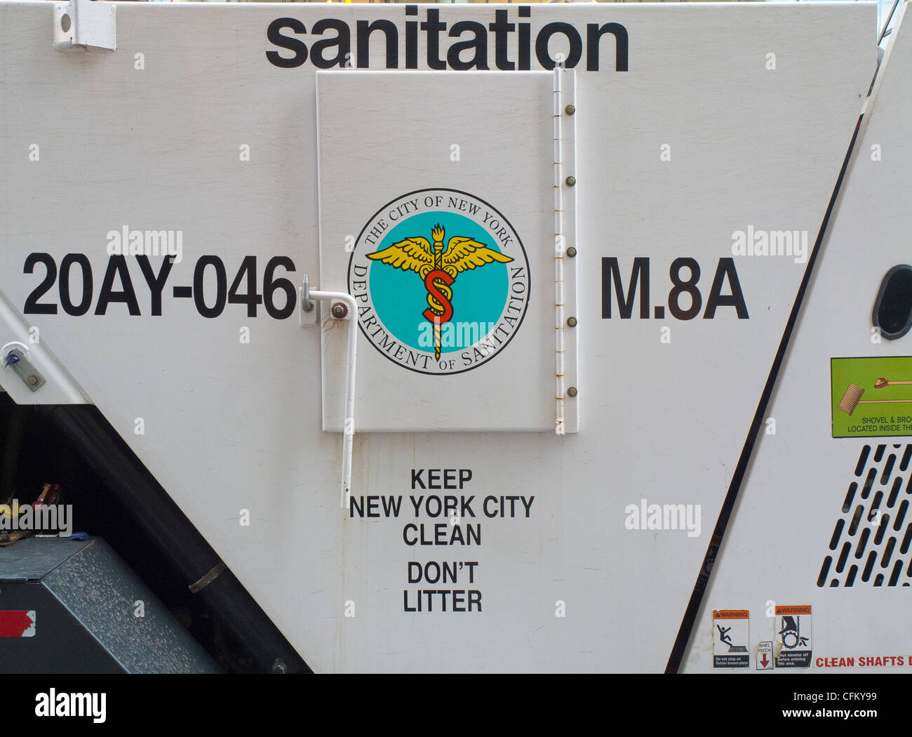 Camions sanitaires à Manhattan NYC Banque D'Images