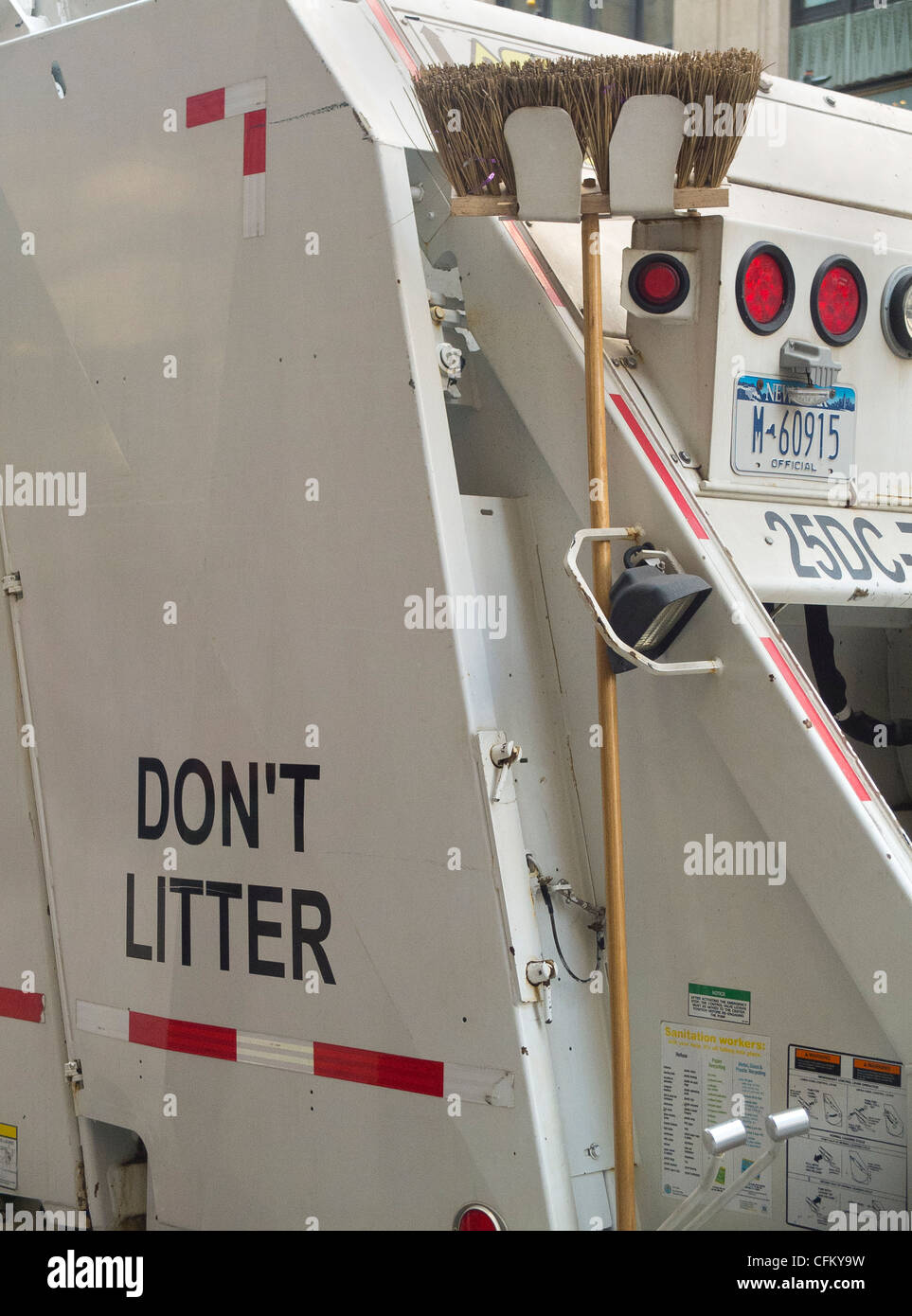 Camions sanitaires à Manhattan NYC Banque D'Images