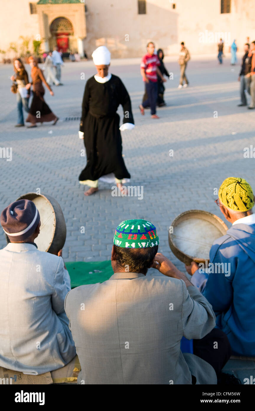 Les artistes de rue à Meknes, Maroc. Banque D'Images