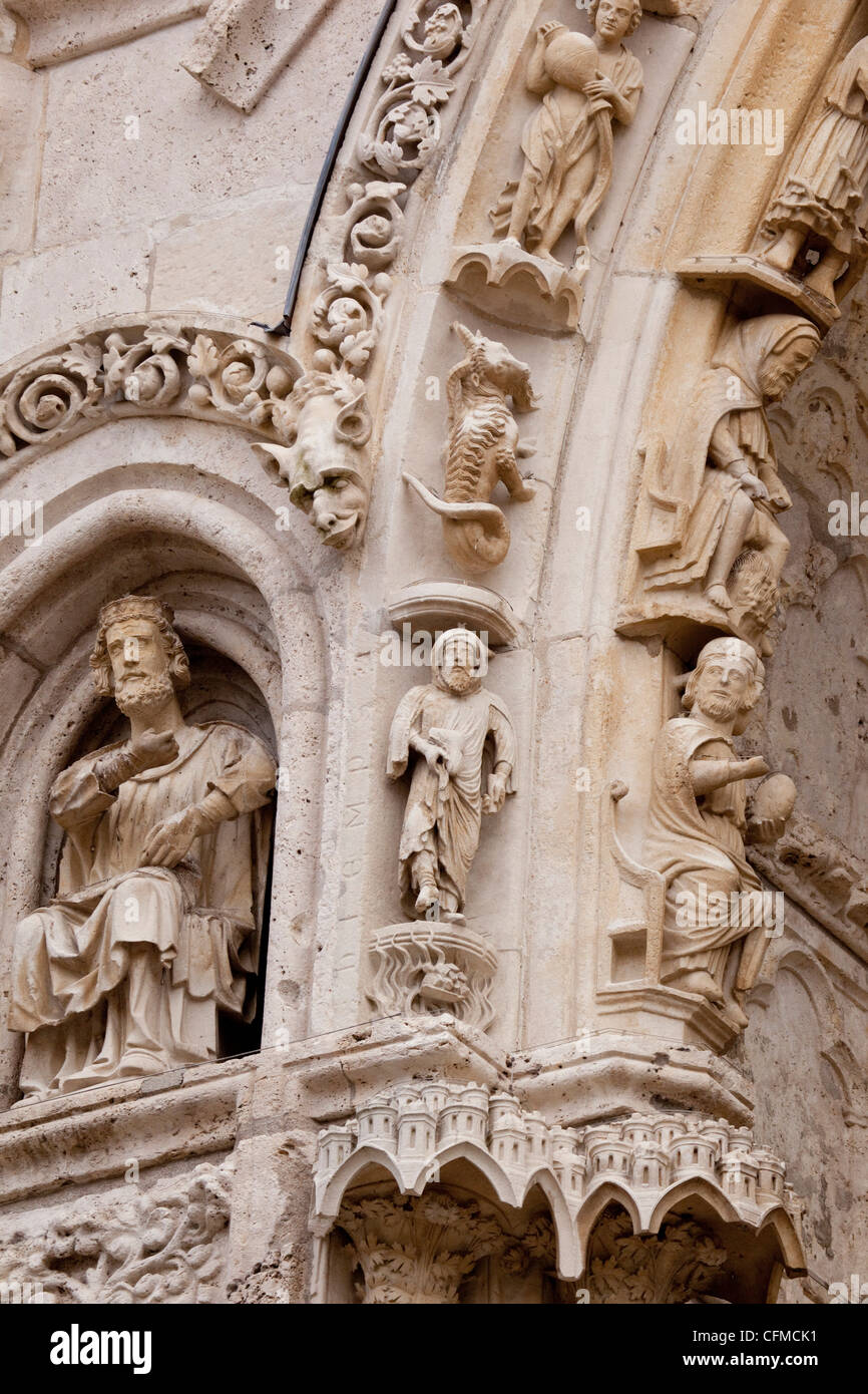 Sculptures médiévales des signes du zodiaque, Chartres, Eure-et-Loir, France, Europe Banque D'Images