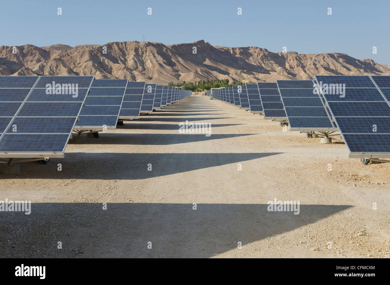 Panneau solaire Power Arava, Kibboutz Ketura sur le terrain, dans le sud de la vallée de l'Arava, Israël, Moyen Orient Banque D'Images