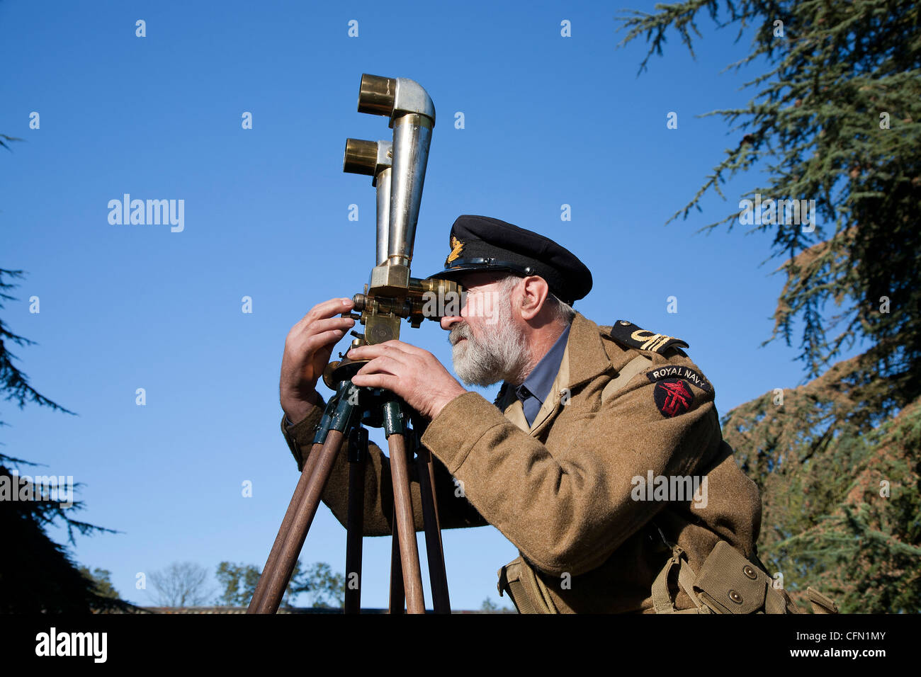 Démonstration de 2e guerre mondiale périscope sur le terrain militaire à l'histoire vivante fayre Banque D'Images