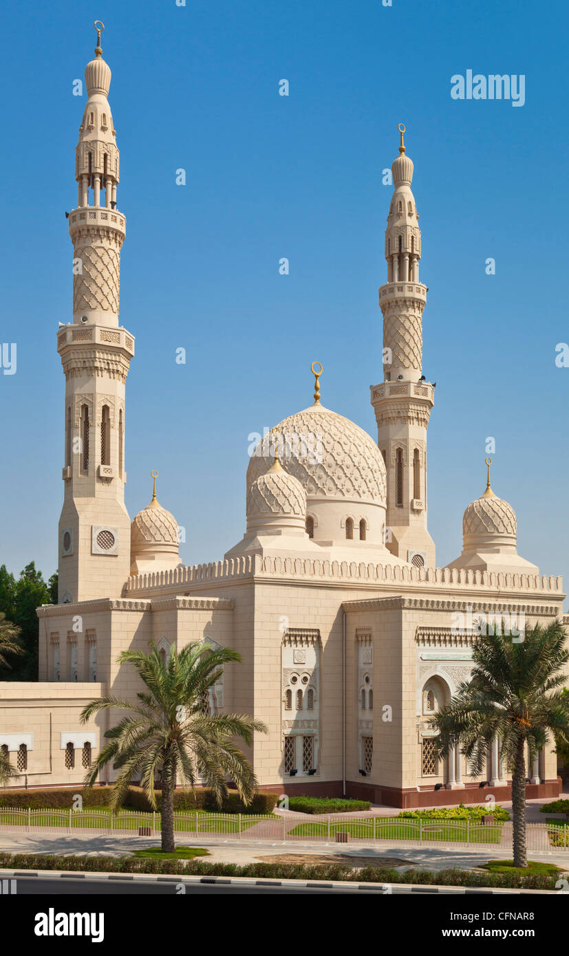 La mosquée de Jumeirah, Dubaï, Dubaï, Émirats arabes unis, Moyen Orient Banque D'Images
