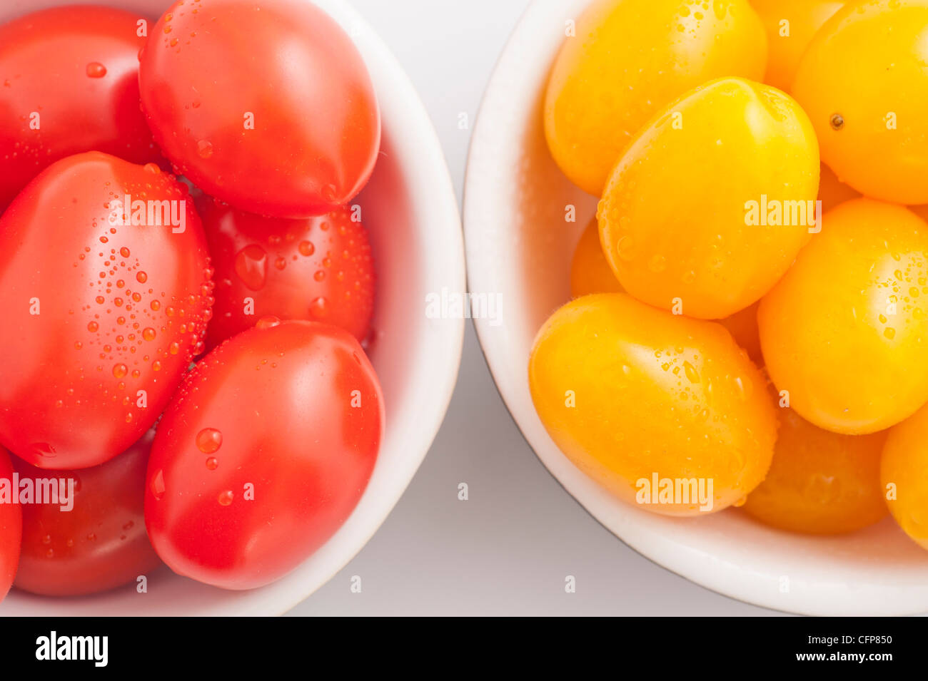 Tomates rouges et jaunes Banque D'Images