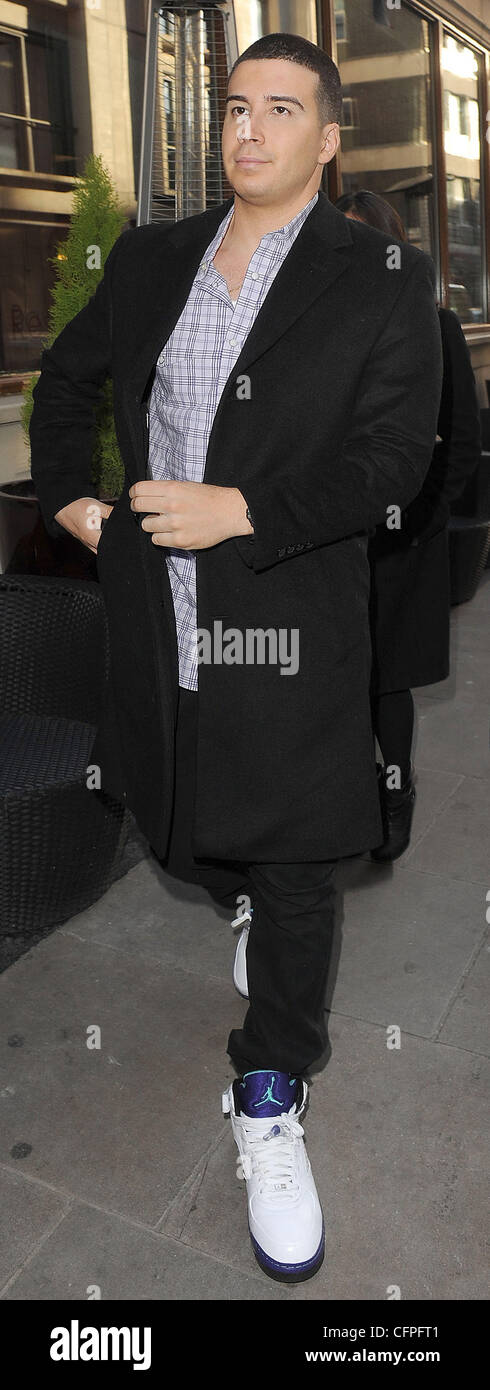 Vinny Guadagnino de hit TV show américain 'Jersey Shore' arrivant à un lieu pour une journée d'entrevues avec les médias. Londres, Angleterre - 08.02.11 Banque D'Images