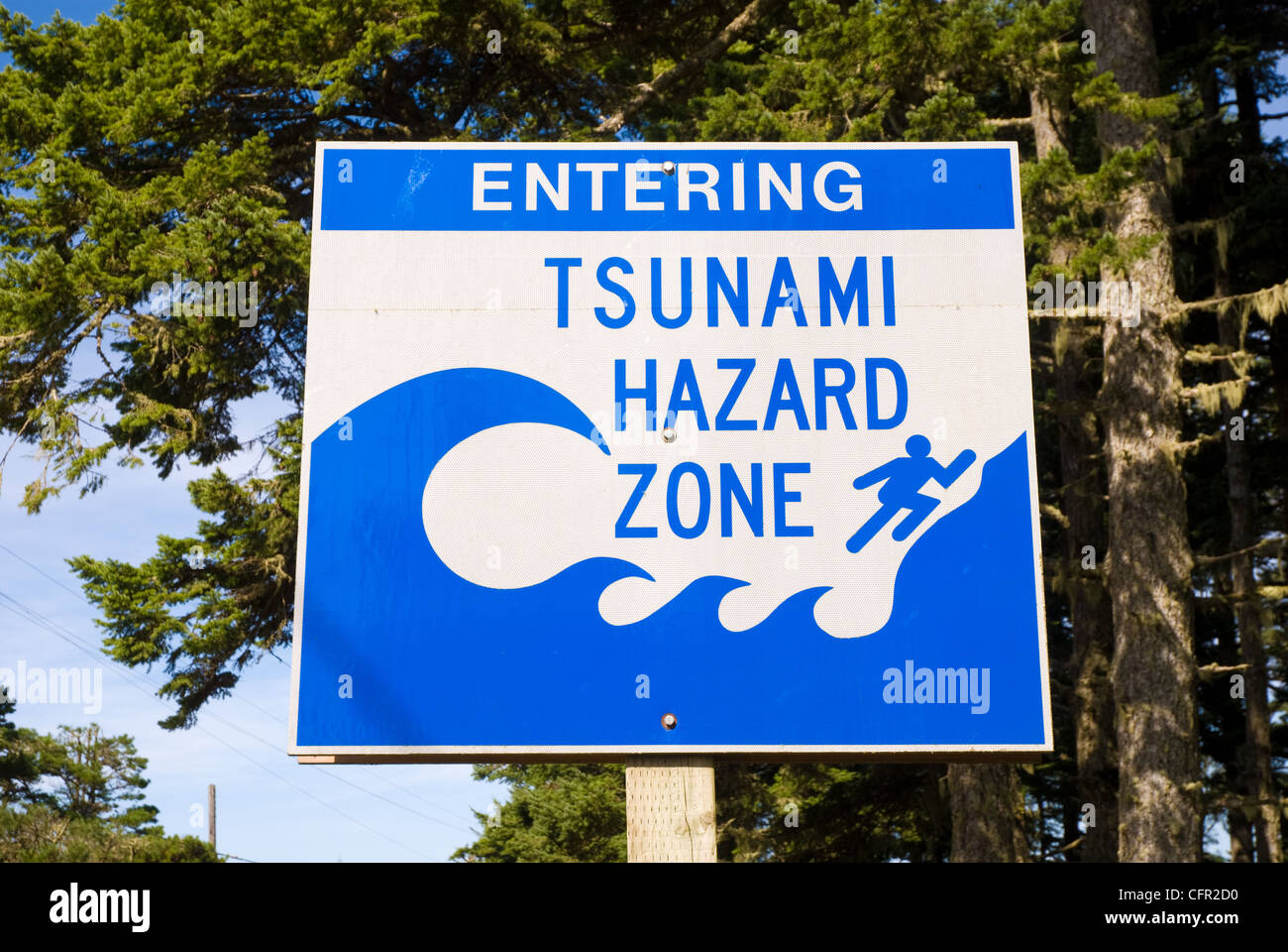 Zone d'alerte aux tsunamis road sign près de Ocean Beach -- vague de port Banque D'Images