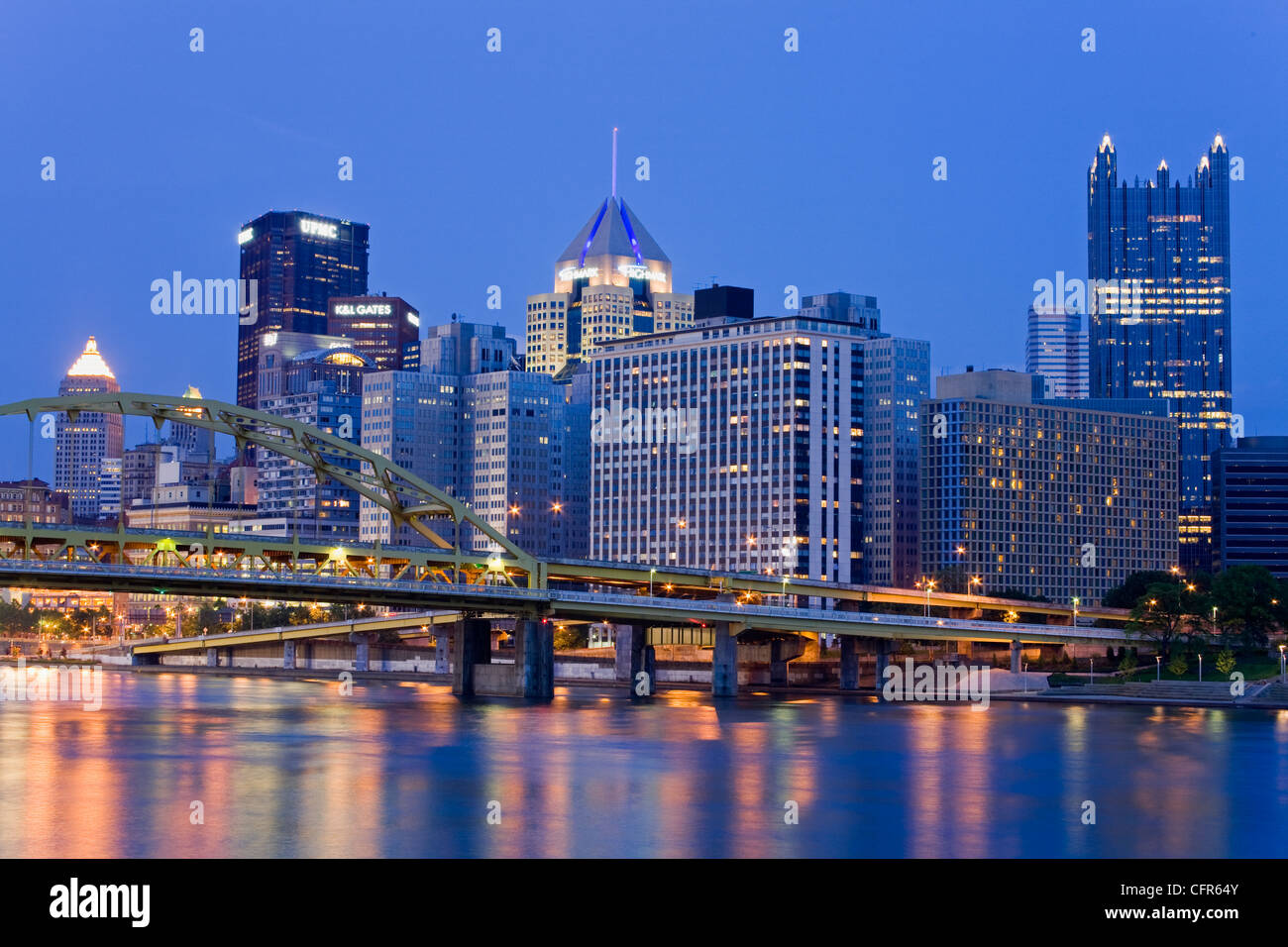 Pittsburgh skyline et la rivière Allegheny, Pittsburgh, Pennsylvanie, États-Unis d'Amérique, Amérique du Nord Banque D'Images