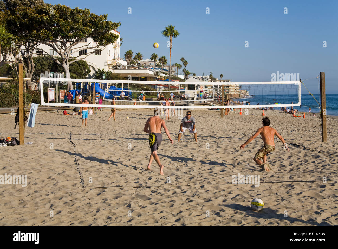 Volley-ball sur Laguna Beach, Orange County, Californie, États-Unis d'Amérique, Amérique du Nord Banque D'Images