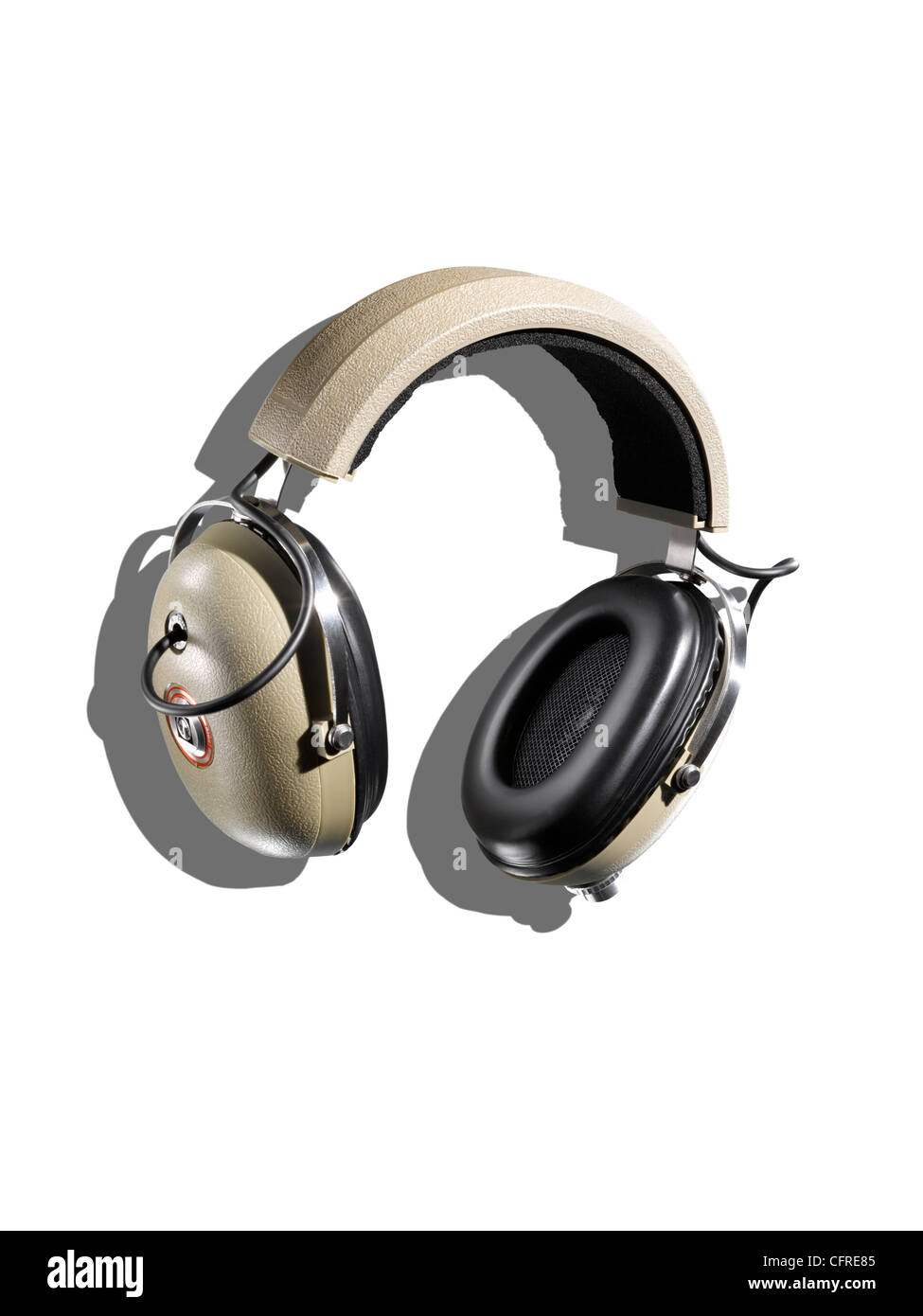 Le casque sur un fond blanc avec ombre créative Banque D'Images