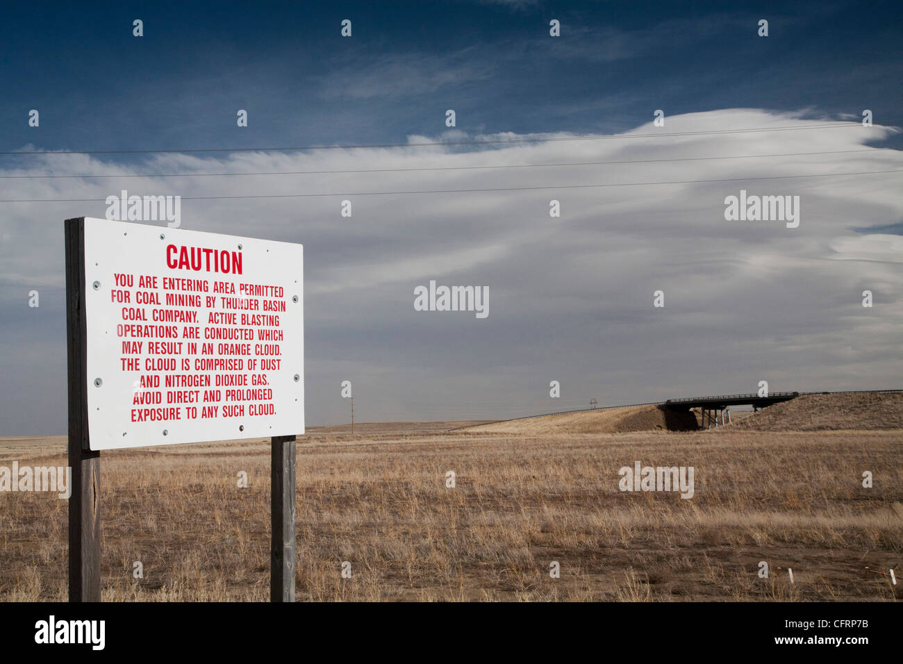 Inscrivez-vous met en garde contre les risques pour la santé de sautage à mine de charbon dans le bassin de la rivière Powder, au Wyoming Banque D'Images