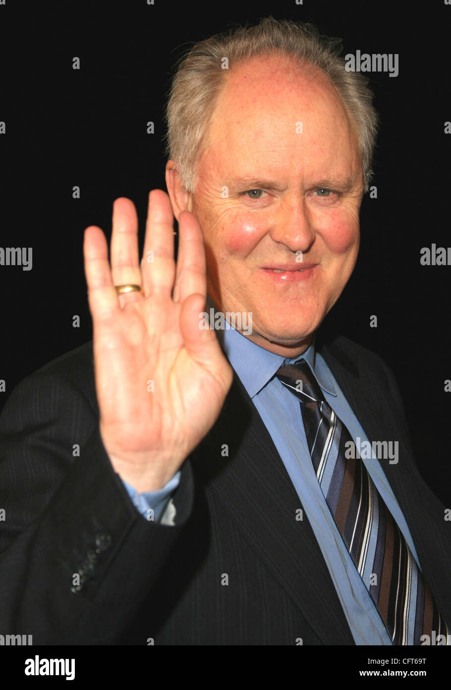 (C)Étoiles Media Photos Photo par Scott Weiner John Lithgow assiste à la première pour Dreamgirls tenue à l'Wilshire Theatre de Los Angeles, Californie 12/11/06. Banque D'Images