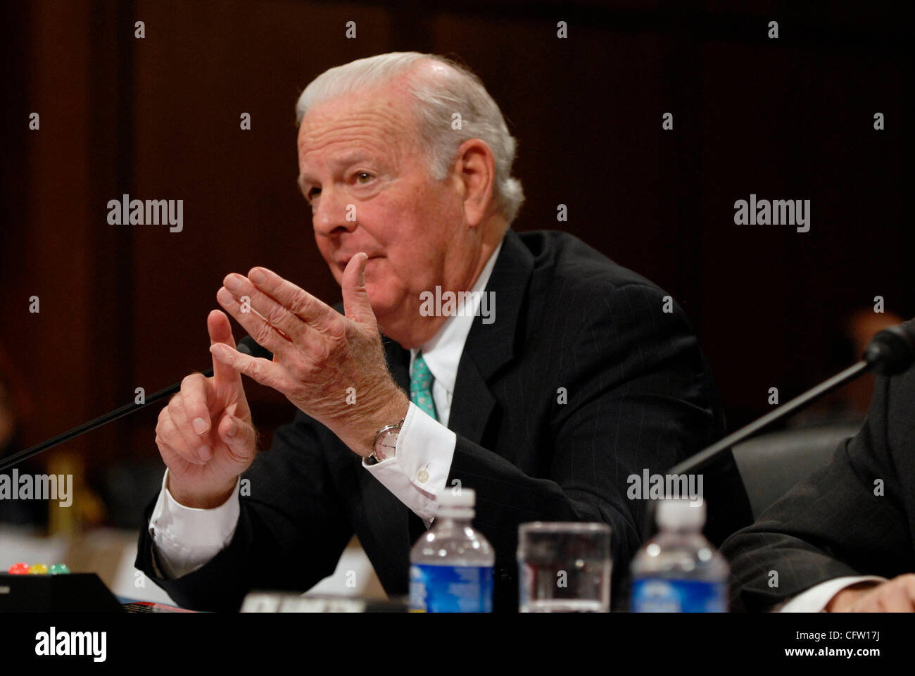 Jan 30, 2007 - Washington, DC, USA - Le 11 septembre, elle copréside James Baker III apparaît devant la commission des relations étrangères du Sénat. L'audience a été l'un des nombreux qui s'est tenue récemment sur la question de la guerre. Banque D'Images