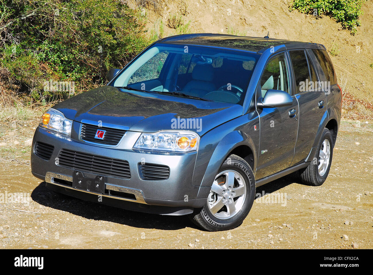 Mar 20, 2007 - Los Angeles, CA, USA - Vue de droite de la Saturn Vue Green Line 2007 hybride. Le Saturn Vue Green Line est design élégant avec de la Saturne ressemble avec tous les panneaux de carrosserie fabriqués à partir de feuilles de plastique moulé pour plus de durabilité et moins de poids. L'intérieur est confortable, bien équipé, v Banque D'Images