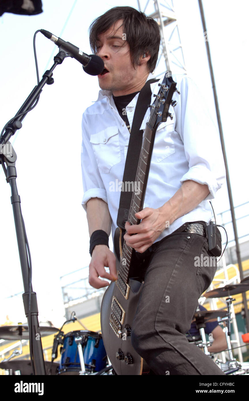 19 mai 2007 : Columbus, Ohio, USA, le guitariste PETE LOEFFLER de la bande vivent à une Chevelle effectue sold out public de plus de 40 000 lors de la première assemblée annuelle sur la gamme Rock Music Festival qui a eu lieu à la crew Stadium situé dans le centre-ville de Columbus. Copyright 2007 Jason Moore. Crédit obligatoire : Jason Banque D'Images