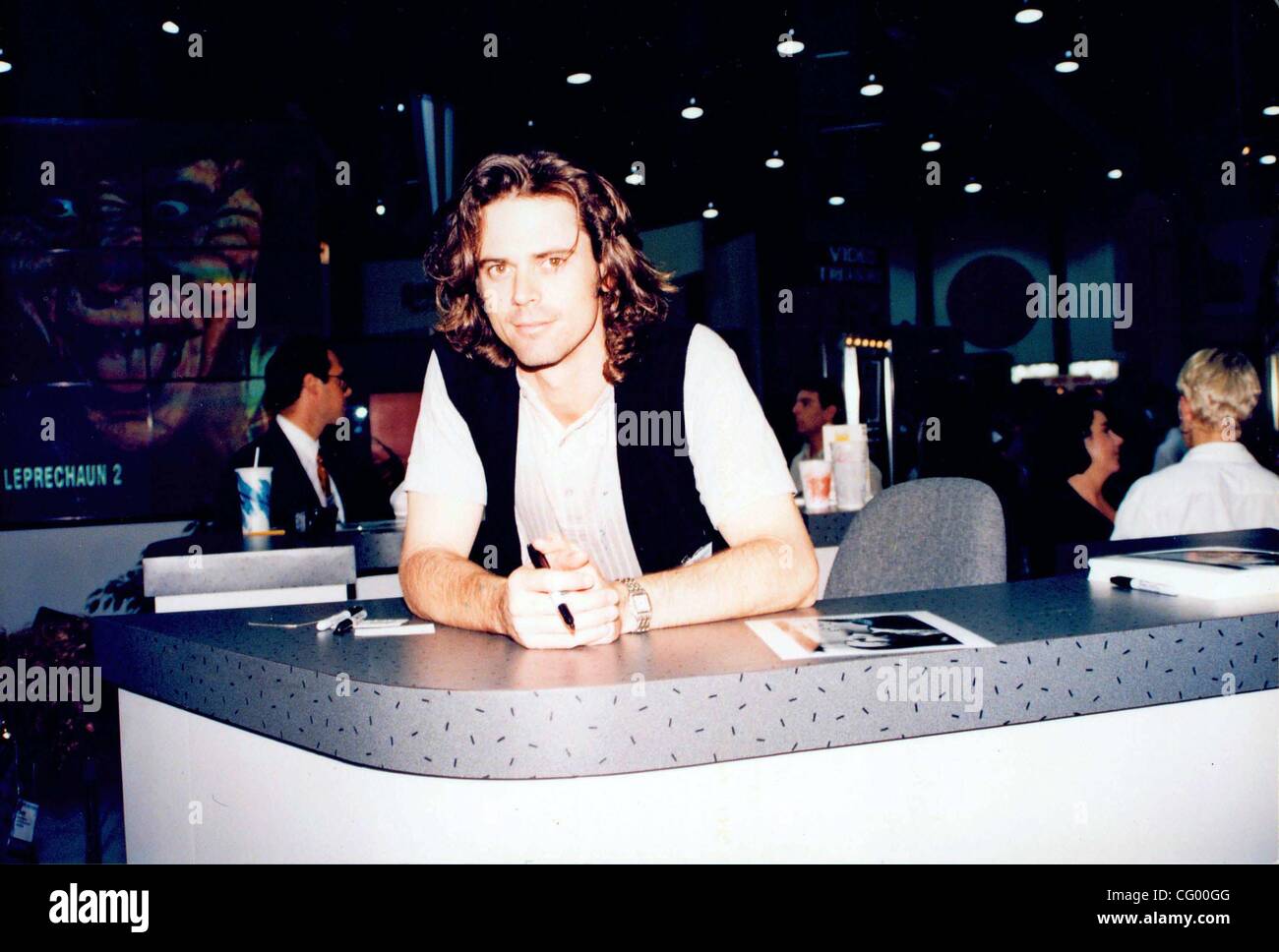 6 juin 2007 - Hollywood, Californie, États-Unis - CTHOMASHOWELLRETRO.C.THOMAS HOWELL.PLANET HOLLYWOOD 1994 OUVERTURE.L8921EG. - Crédit photos(de droit : Â© Ed Geller/Globe Photos/ZUMAPRESS.com) Banque D'Images