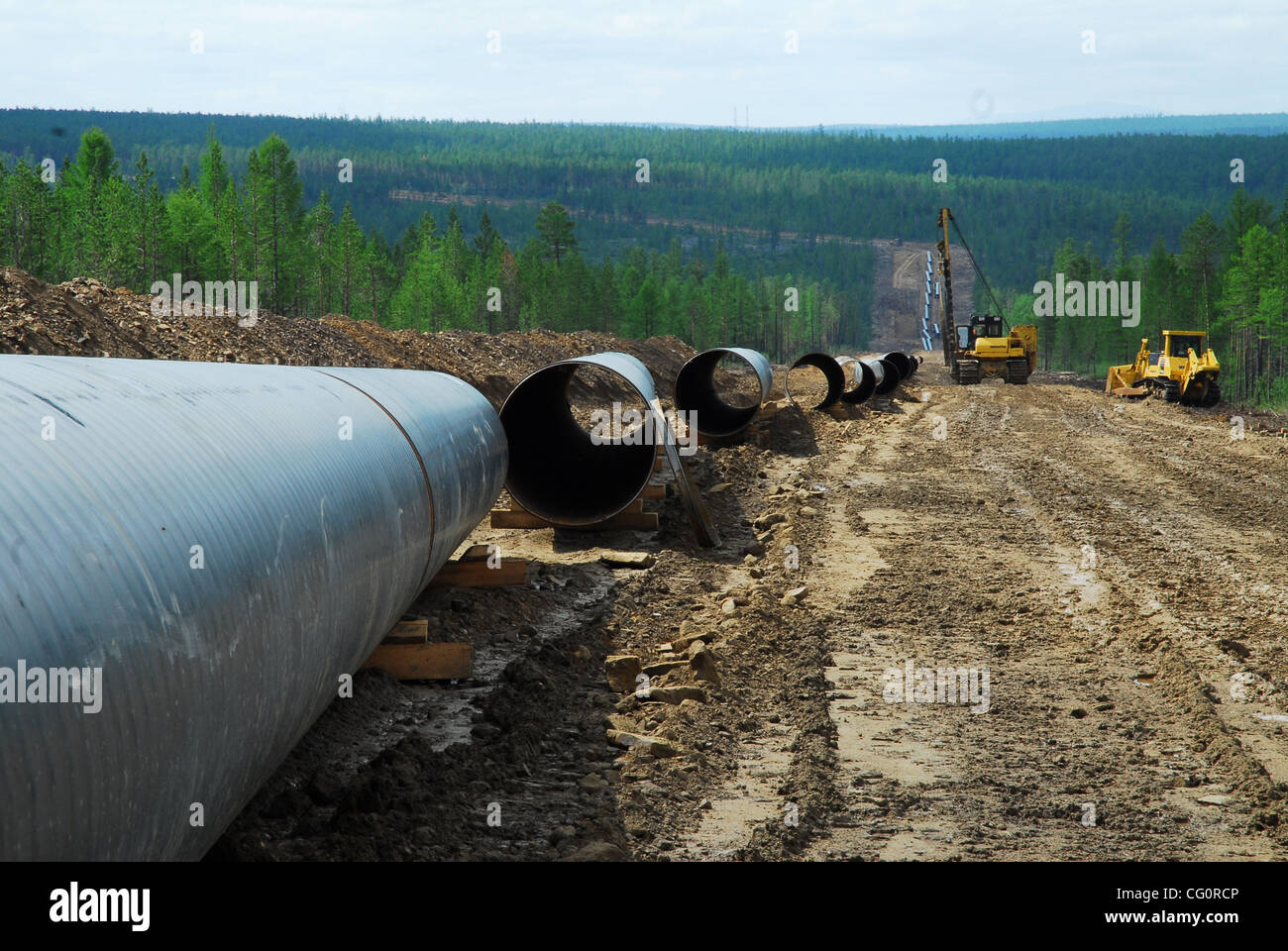 La construction d'un oléoduc Sibérie Orientale - Océan Pacifique.L'ambitieux est Siberia-Pacific Ocean oil pipeline, géré par l'opérateur du tuyau d'huile Transneft, est prévue à la pompe jusqu'à 1,6 millions de barils par jour de pétrole brut à partir de la Sibérie à l'Extrême-Orient russe, qui sera ensuite envoyé à la Chine et t Banque D'Images