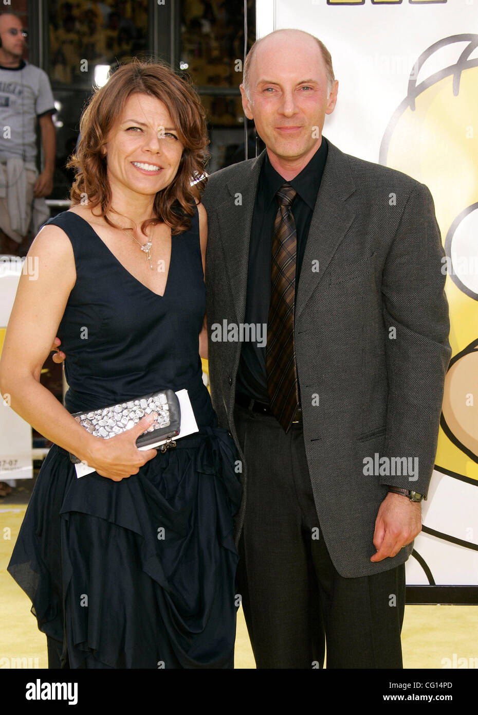 Jul 24, 2007 - Westwood, Californie, USA - l'Acteur DAN CASTELLANETA & FEMME à 'The Simpsons Movie' tenu à la Mann Village Theatre. (Crédit Image : © Lisa O'Connor/ZUMA Press) Banque D'Images