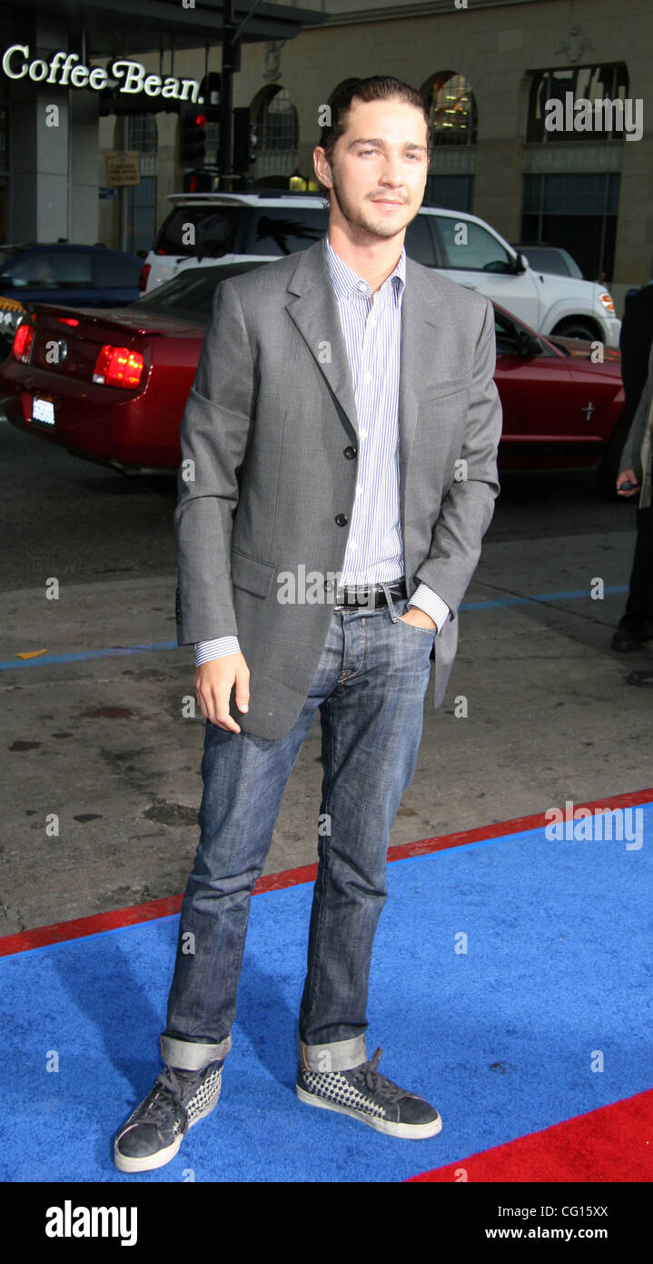 Jul 26, 2007 - Hollywood, CA, USA - l'Acteur Shia Labeouf au Hollywood premiere de 'Hot Rod' qui a eu lieu au Mann's Chinese Theatre. (Crédit Image : © Camilla Zenz/ZUMA Press) Banque D'Images