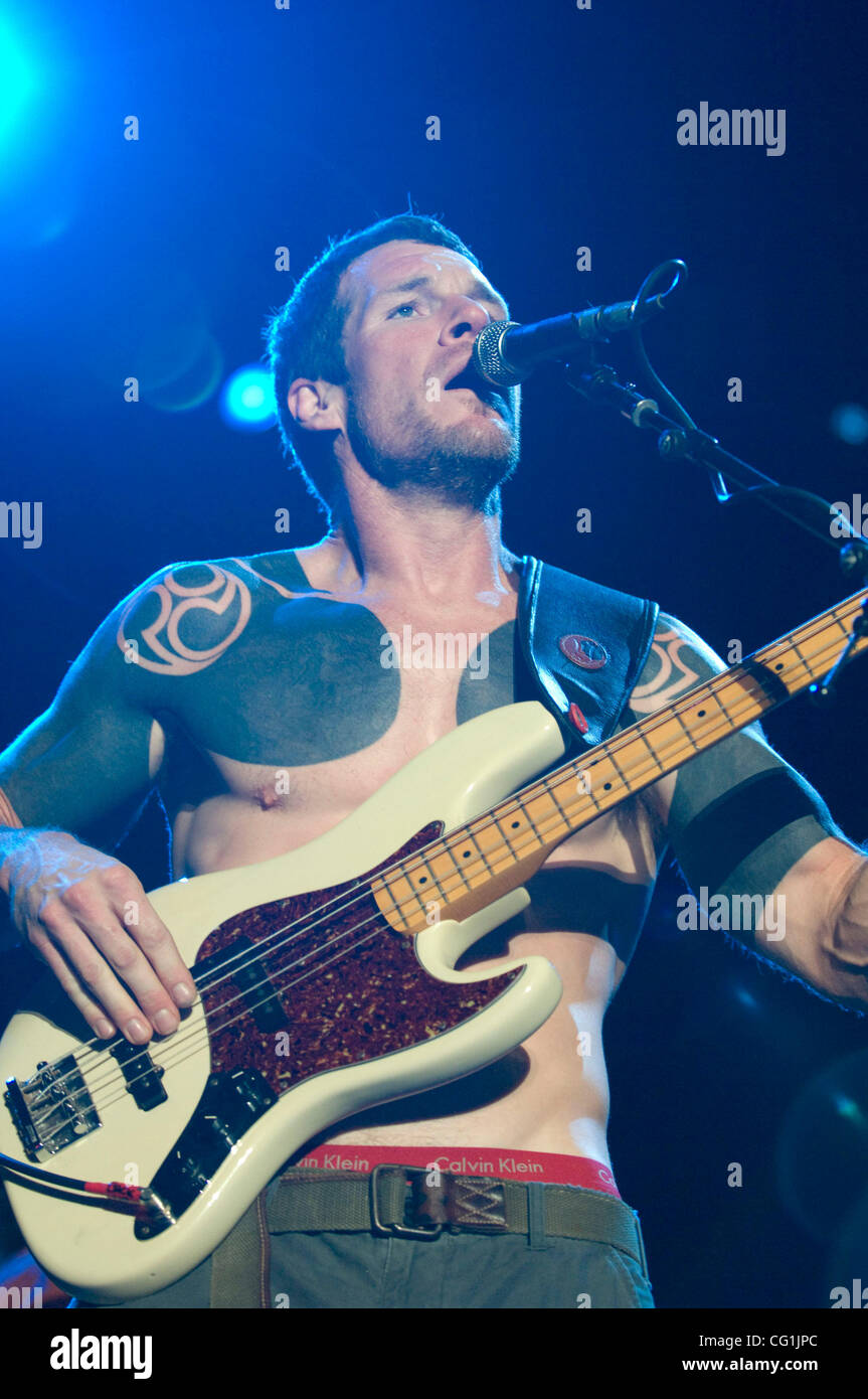 Aug 18, 2007 - San Francisco, CA, USA - Le bassiste TIM COMMERFORD de garnitures de Rage Against The Machine live au Festival Rock The Bells. (Crédit Image : © Jérôme Brunet/ZUMA Press) Banque D'Images