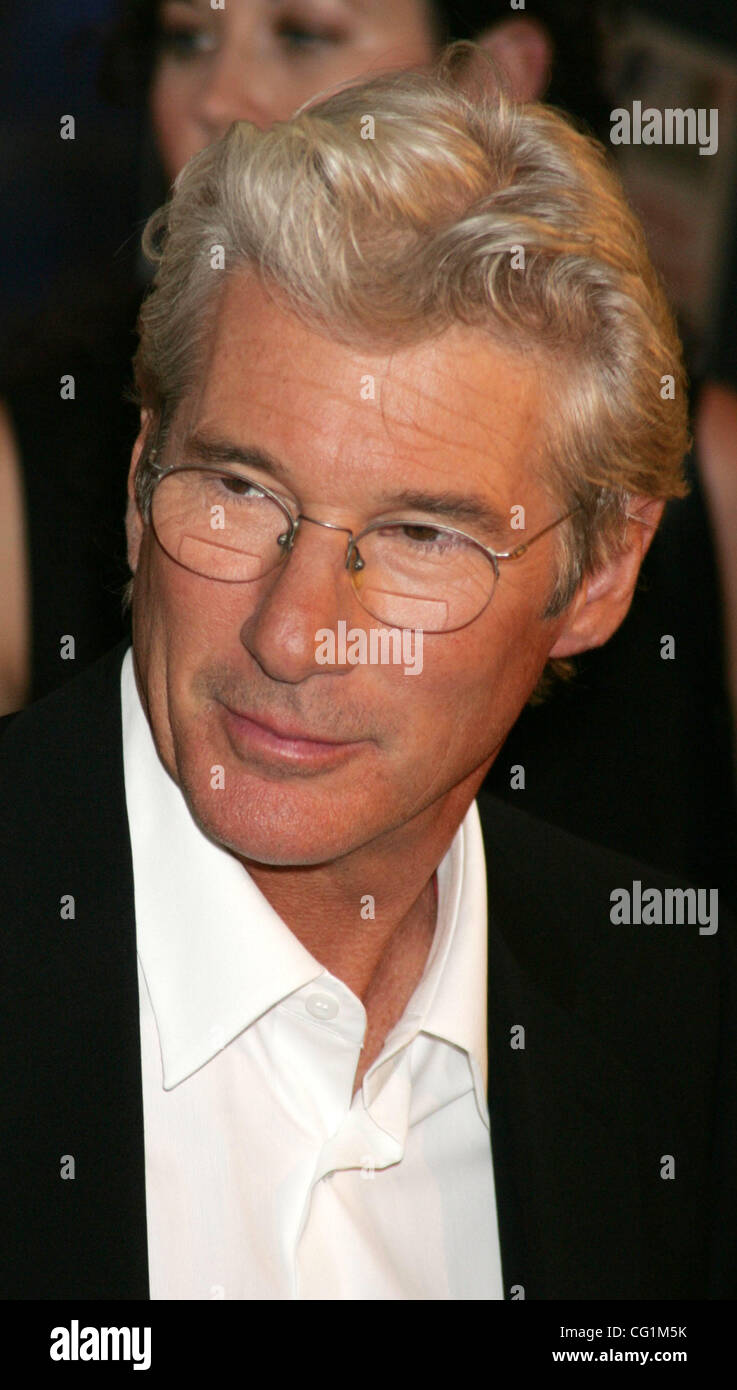 Aug 22, 2007 - New York, NY, USA - l'Acteur RICHARD GERE à l'arrivée pour la première de New York 'La chasse' qui s'est tenue au Paris Theatre. (Crédit Image : © Nancy/Kaszerman ZUMA Press) Banque D'Images