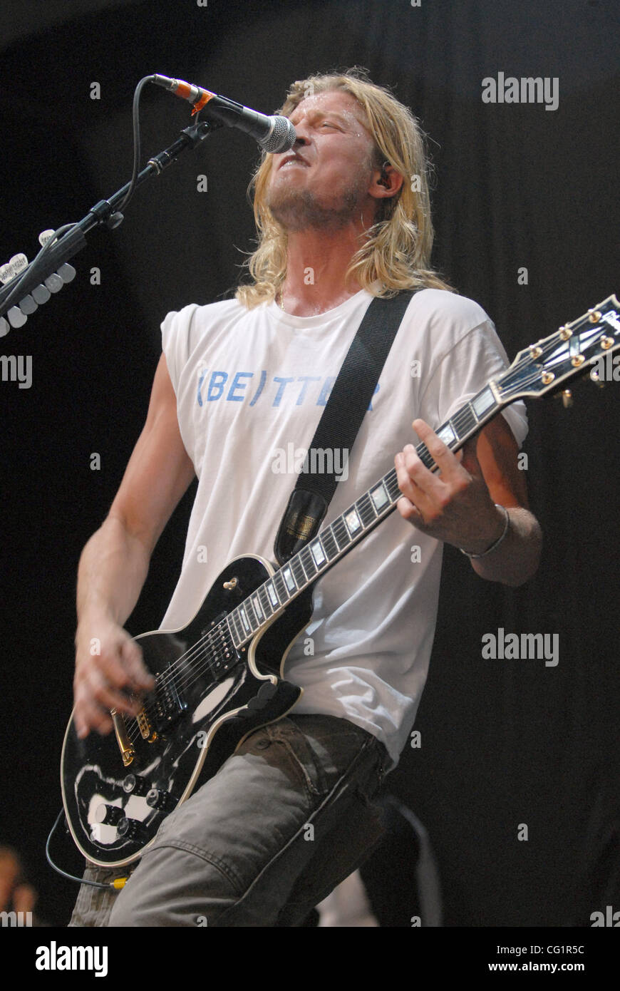 Août 26, 2007 - Raleigh, NC, USA - chanteur / guitariste WES SCANTLIN du groupe Puddle of Mudd effectue vivre comme il y a 2007 tour fait un arrêt à Walnut Creek Amphitheatre situé à Raleigh. Copyright 2007 Jason Moore. Crédit obligatoire : Jason Moore Banque D'Images