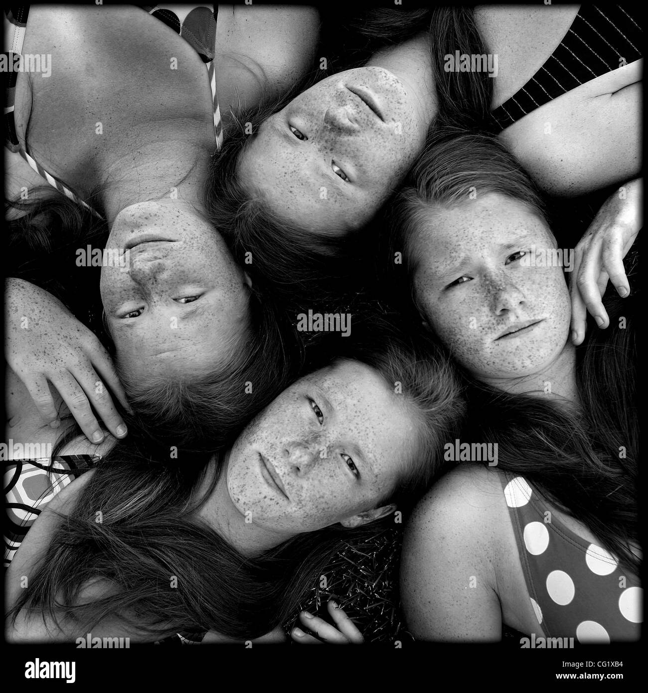 Buffalo, MN - 8/1/2007.Le Durst quadruplés - (sens horaire à partir du haut à gauche) Sarah, CALLI, Kendra et Meghan Durst sont maintenant de 14 ans et l'un des 60 ensembles de quadruplés identiques connus dans le monde. (Crédit Image : © Minneapolis Star Tribune/ZUMA Press) Banque D'Images