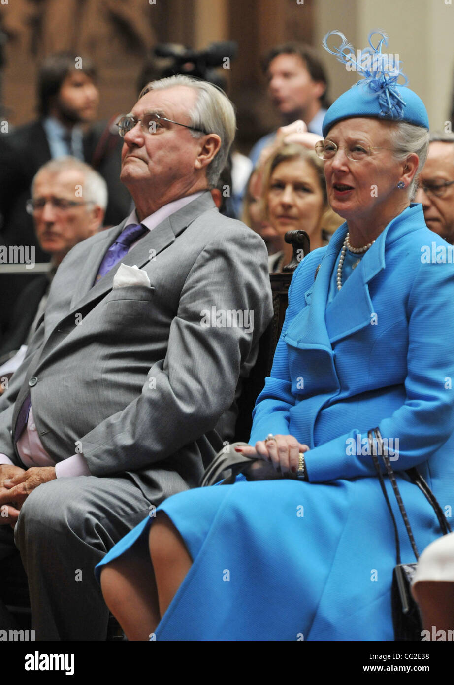 Septembre 06, 2011 - Moscou, Russie - la Reine Margrethe II de Danemark et son époux le Prince Henrik de Danemark lors d'une visite au Musée Pouchkine. La reine Margrethe est de tenir des pourparlers officiels à Moscou, puis à Saint-Pétersbourg. (Crédit Image : © PhotoXpress/ZUMAPRESS.com) Banque D'Images