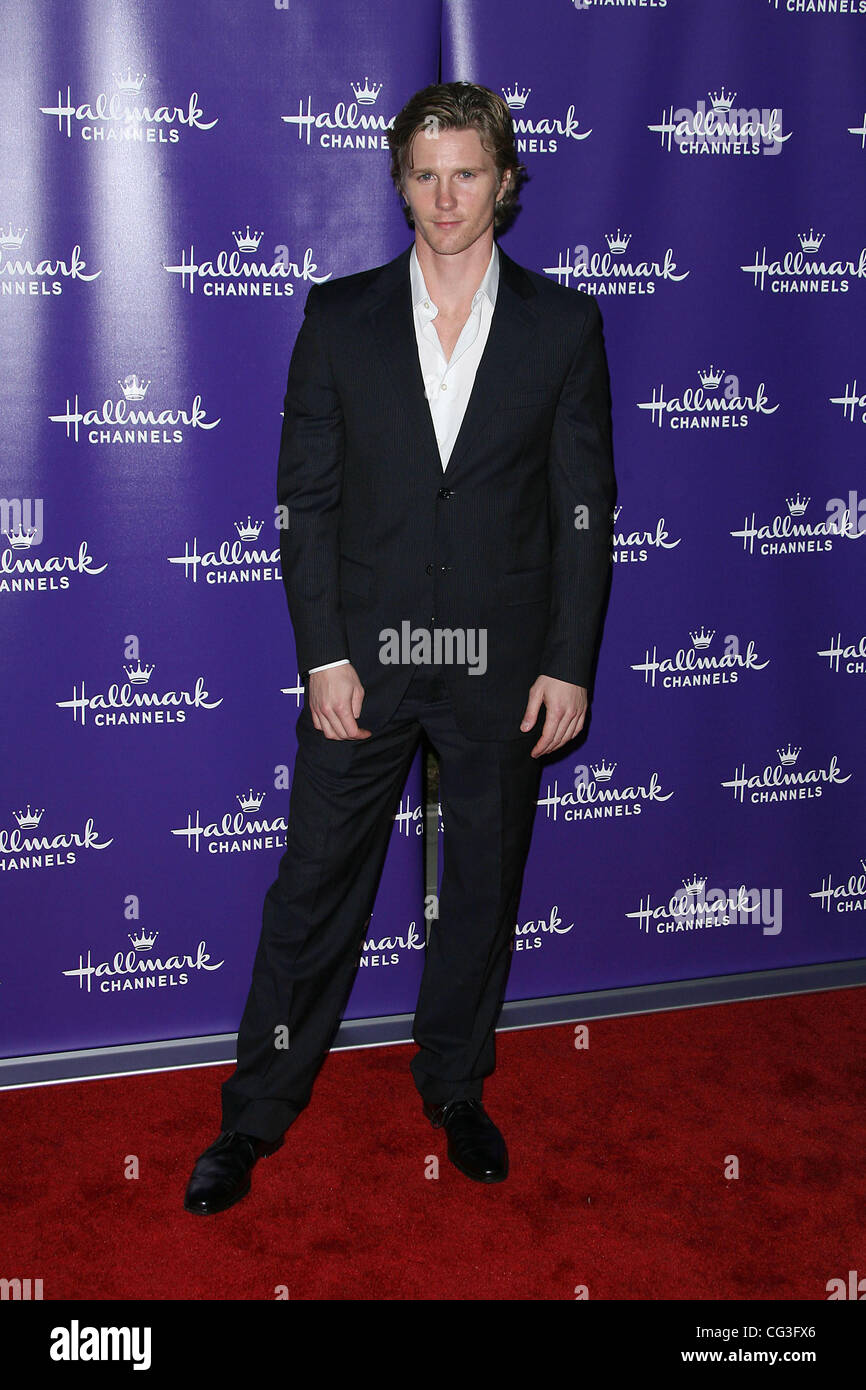 Thad Luckinbill Hallmark Channel's Premiere Soirée de Gala de l'hiver 2011 TCA Press Tour qui a eu lieu le Tournoi des roses à Pasadena, Californie Maison - 07.01.11 Banque D'Images