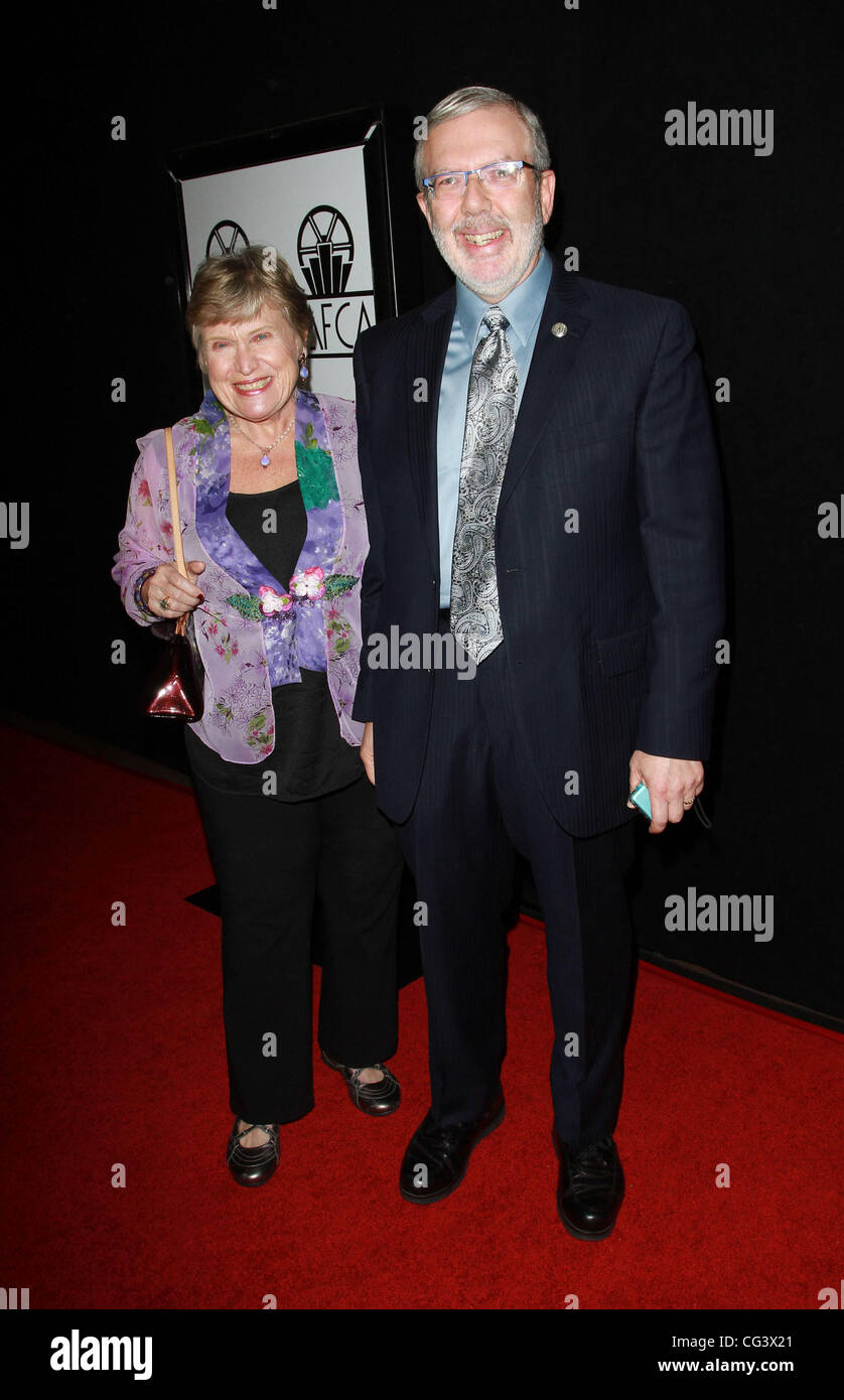 Vous le 36e Congrès annuel Los Angeles Film Critics Association Awards a tenu à l'hôtel InterContinental - Arrivées de Century City, Californie - 15.01.11 Banque D'Images