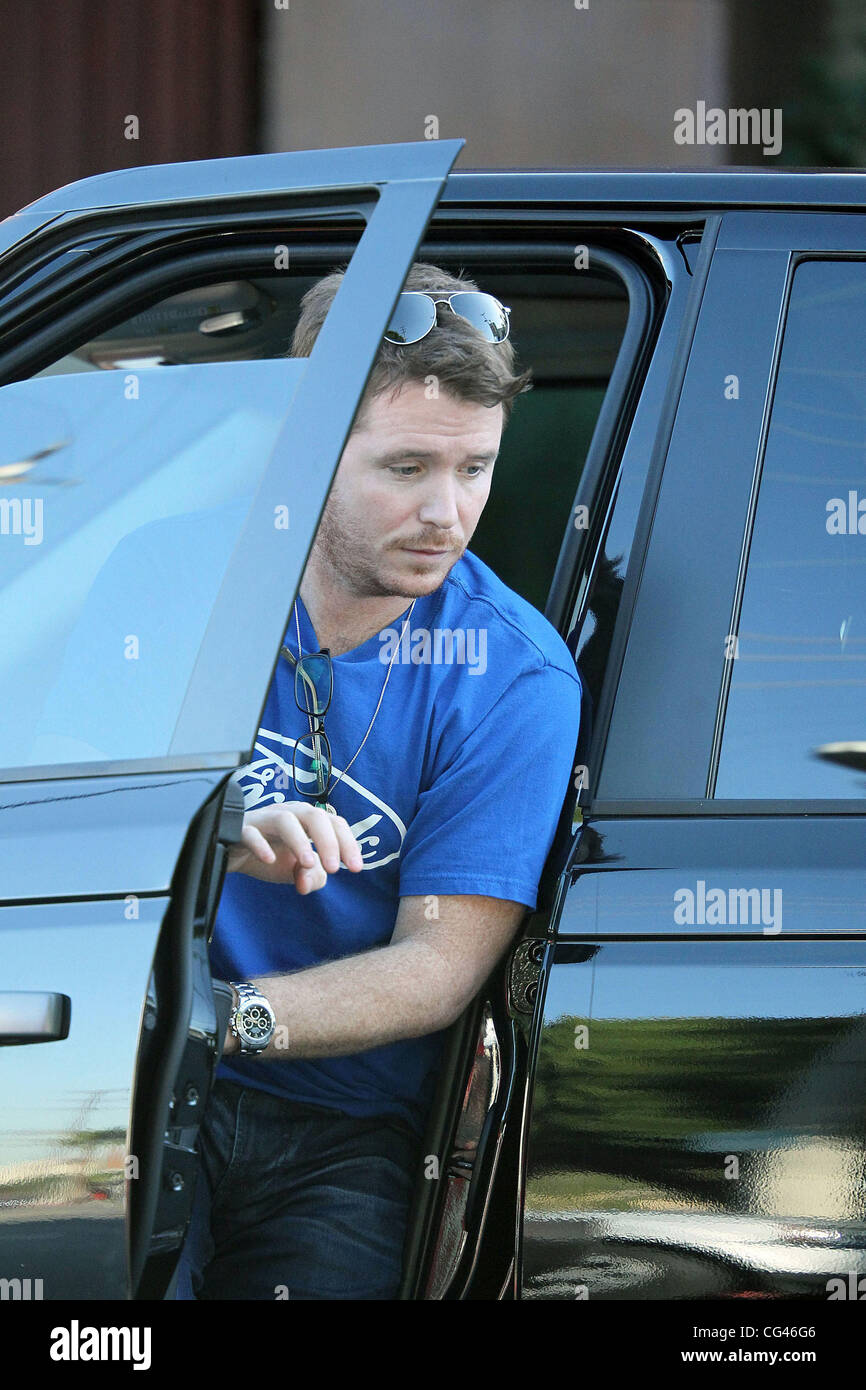 Kevin Connolly arrive à l'objectif de regarder les séries éliminatoires de la Conférence de football américain entre les Steelers de Pittsburgh et les Jets de New York. Los Angeles, Californie - 23.01.11 Banque D'Images