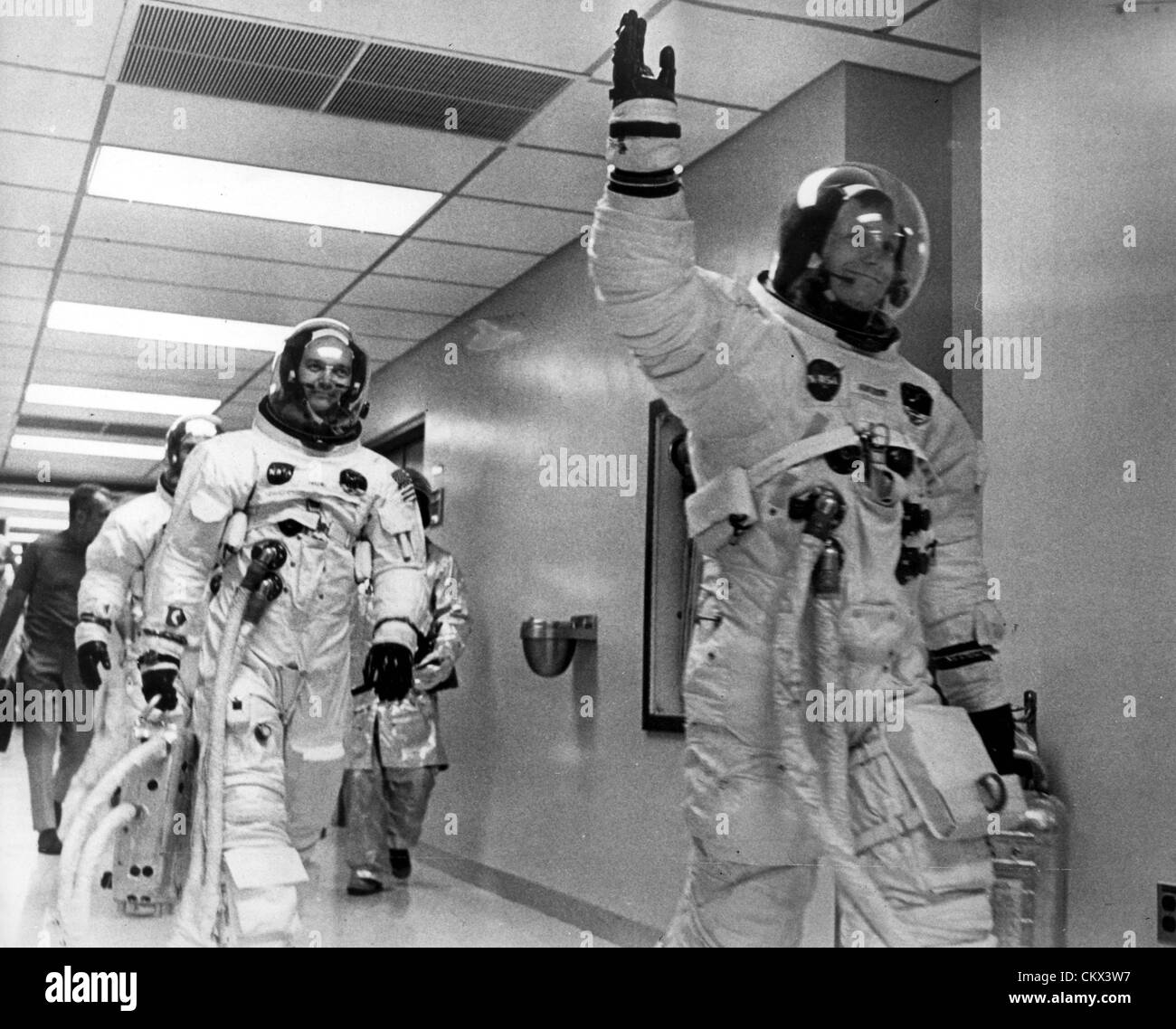 7 juin 1969 - Merritt Island, FL, États-Unis - Les membres d'équipage d'Apollo 11 vu qu'il quitte le centre de l'espace prêt à aller sur la lune, dirigé par Neil Armstrong, Edwin "Buzz" Aldrin, et Michael Collins. (Crédit Image : © Keystone Photos USA/ZUMAPRESS.com) Banque D'Images