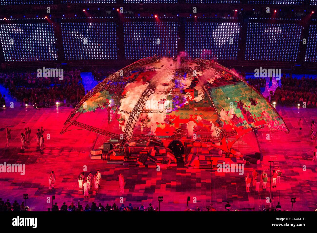 Stratford, London, UK. 29 août 2012. La cérémonie d'ouverture des Jeux Paralympiques de 2012 à Londres au Stade olympique de Stratford. Credit : Action Plus de Sports / Alamy Live News Banque D'Images