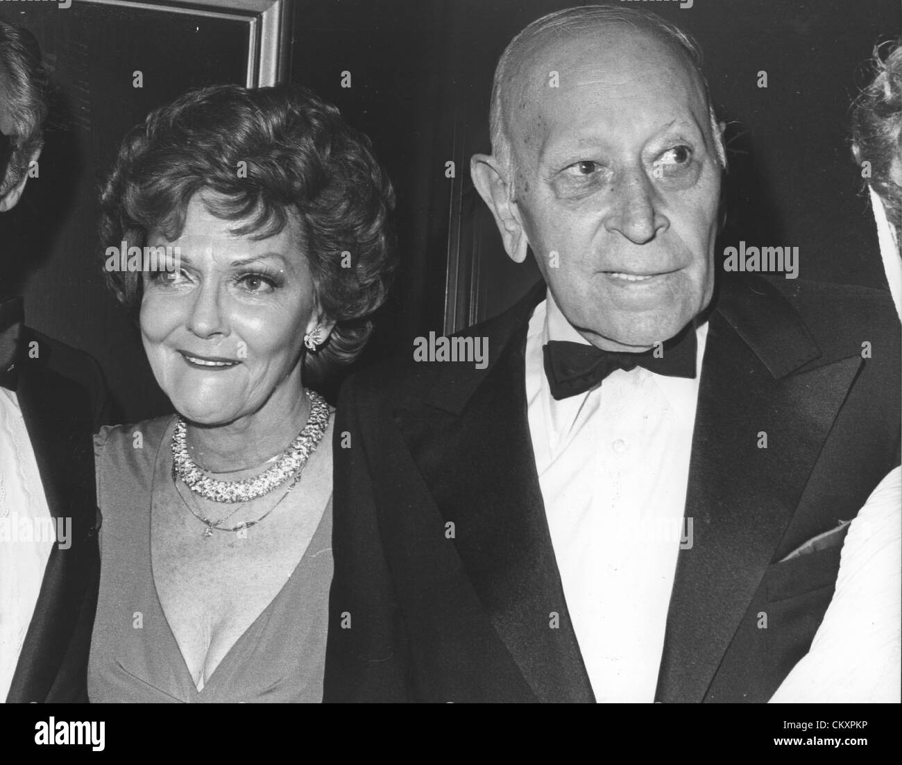 GEORGE RAFT avec Vivian Siene.Les anciens combattants et les nouveaux arrivants à Hollywood.(Image Crédit : Â© Cp/Photos/ZUMAPRESS.com) Globe Banque D'Images