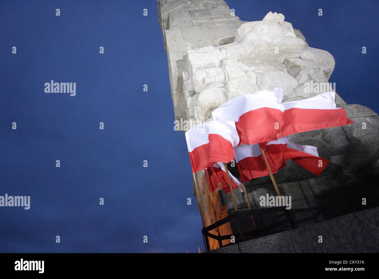 Gdansk, Pologne le 1er septembre 2012 73e anniversaire de la Seconde Guerre mondiale début célébrations le péninsule Westerplatte à Gdansk. Bataille de Westerplatte fut le premier affrontement entre les forces allemandes et polonaises lors de l'invasion de la Pologne et de la première bataille de le théâtre européen de la Seconde Guerre mondiale. Banque D'Images