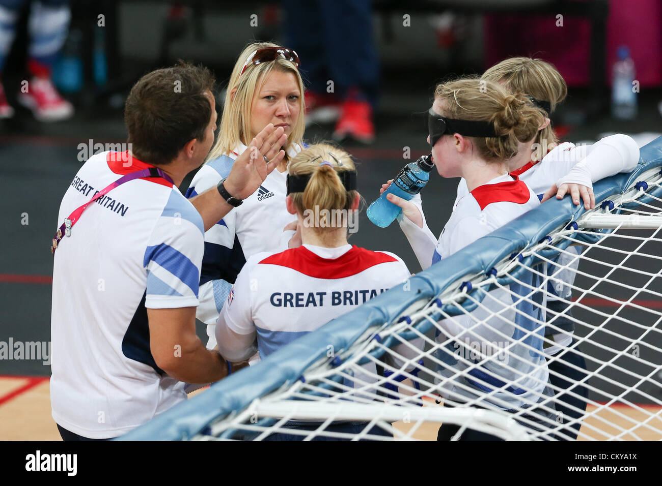 02.09.2012 Londres, Angleterre. womens goalball no match préliminaires 28 de l'équipe GBR GBR vs BRA parler pendant 4 jours de les Jeux Paralympiques de Londres 2012 à la zone de cuivre à Stratford Banque D'Images
