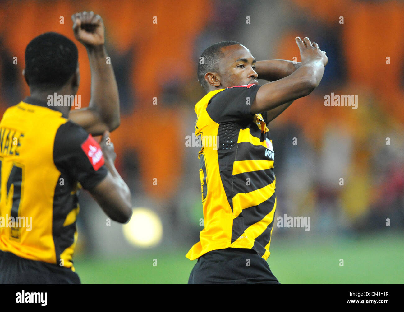 JOHANNESBURG, AFRIQUE DU SUD - 15 septembre, Bernard Parker des chefs fête son but pendant l'Absa Premiership match entre les Kaizer Chiefs et Black Leopards au Complexe de Soccer City le 15 septembre 2012 à Johannesburg, Afrique du Sud Photo De Duif du Toit / Images Gallo Banque D'Images